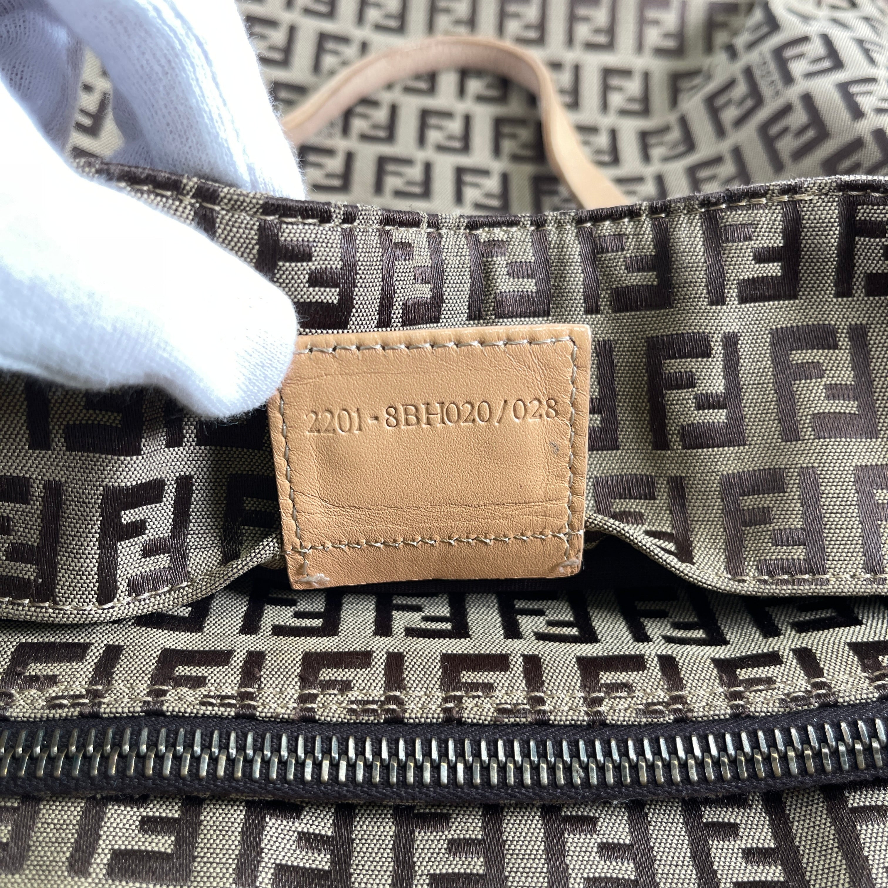 2605 secondhand FENDI Zucchino Tote Bag