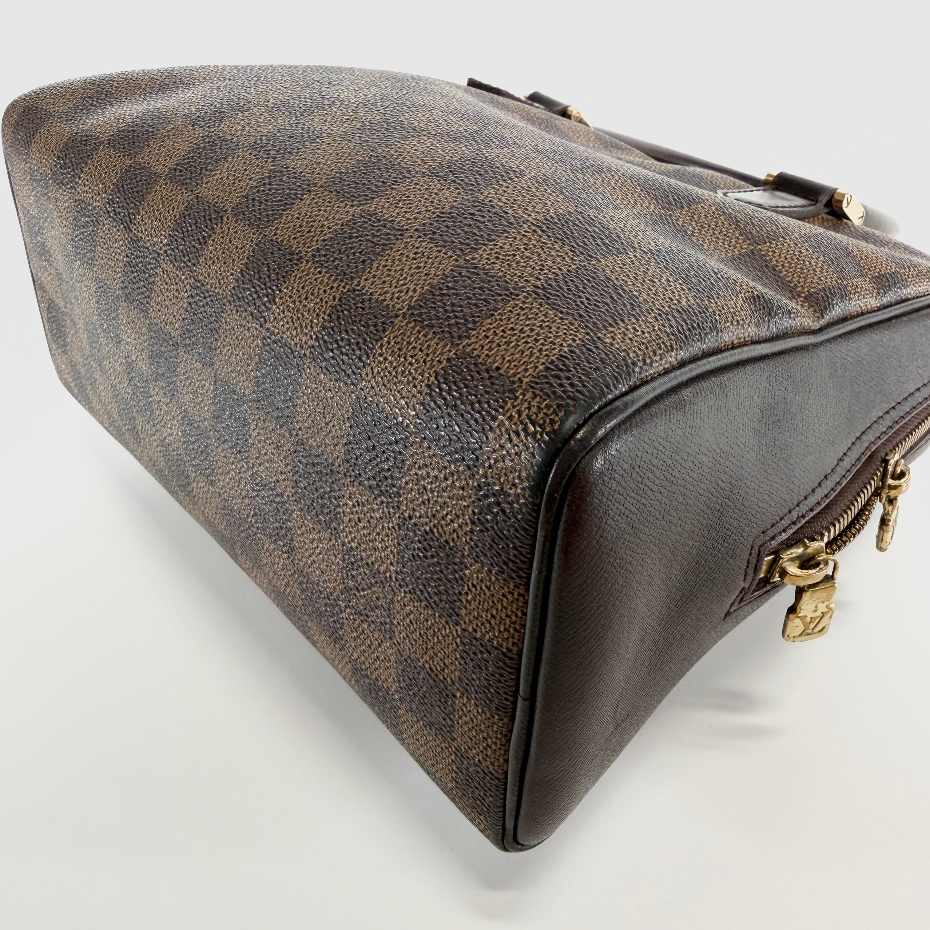 2606 secondhand LV bag / others Brera