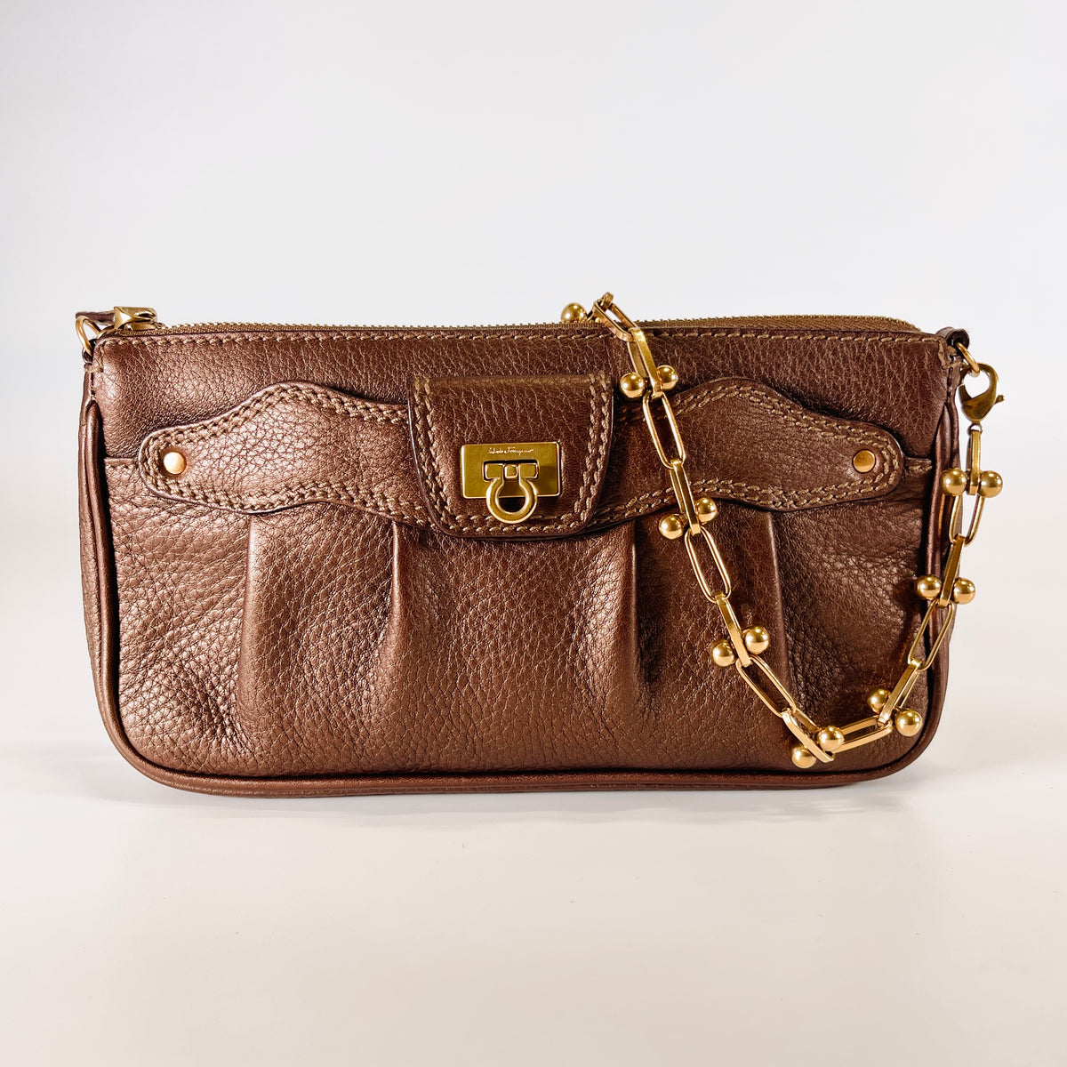 2608 secondhand Ferragamo Gancini Chain Handbag