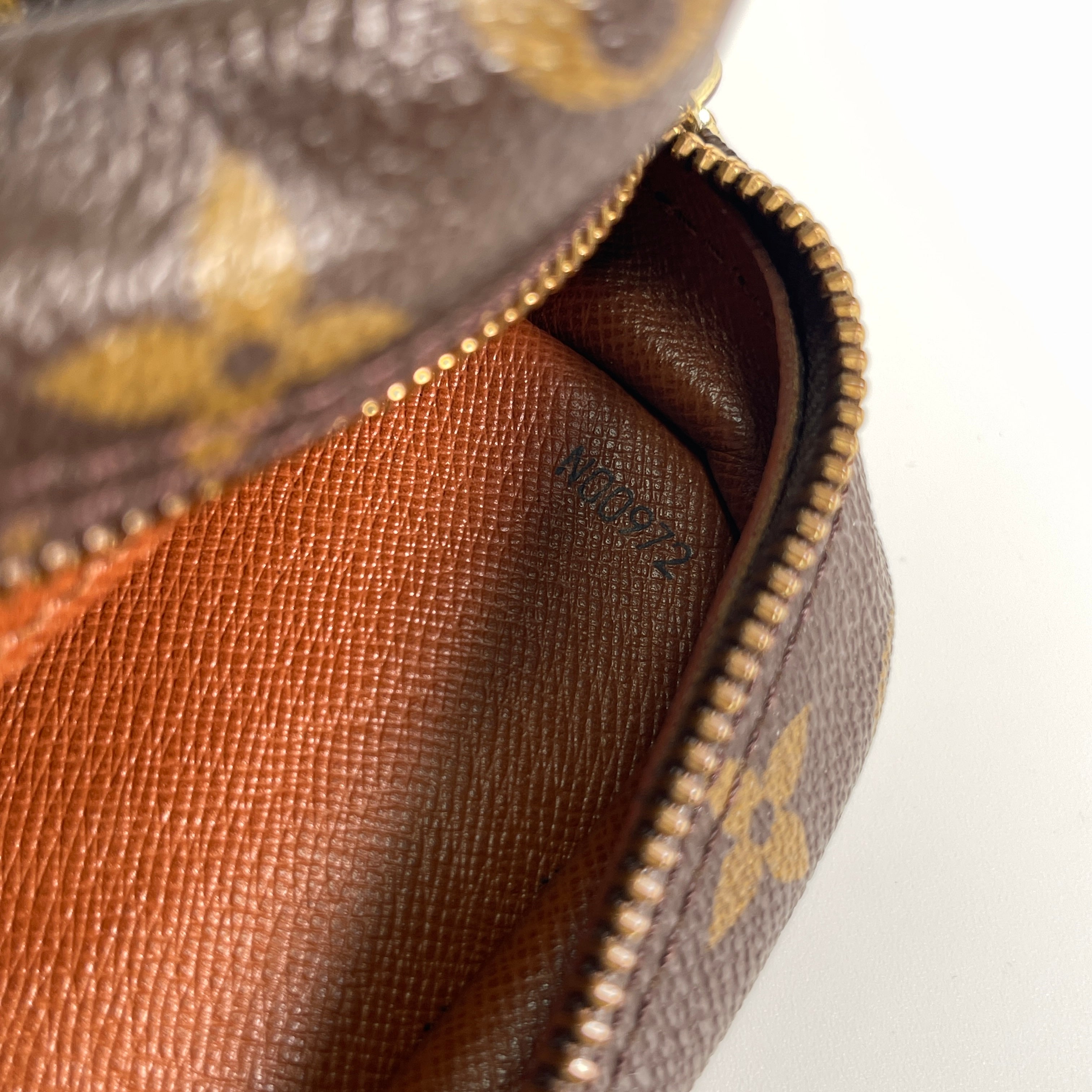 2605 secondhand LV bag / others Trocadero