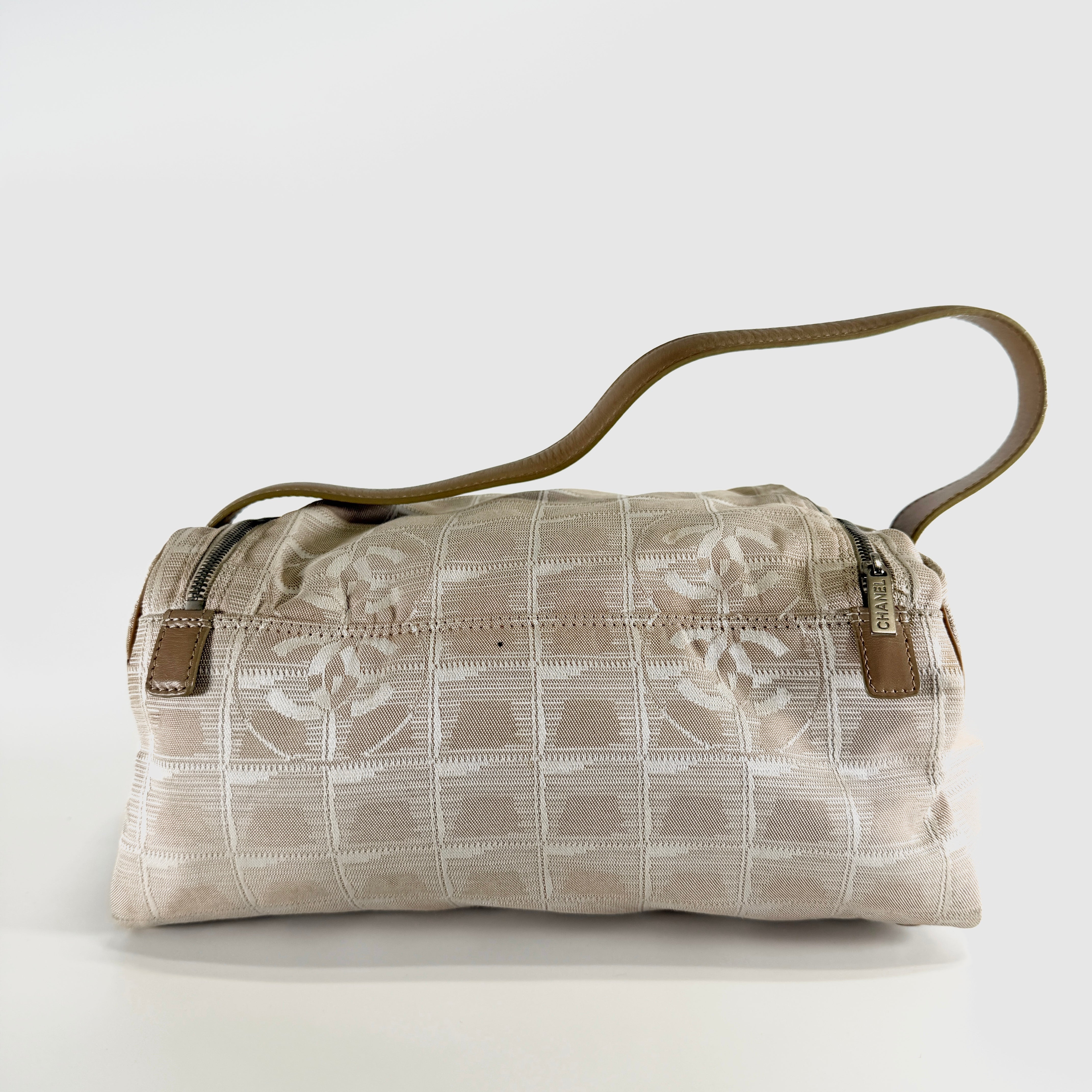 2606 secondhand CHANEL Vanity bag Travel line