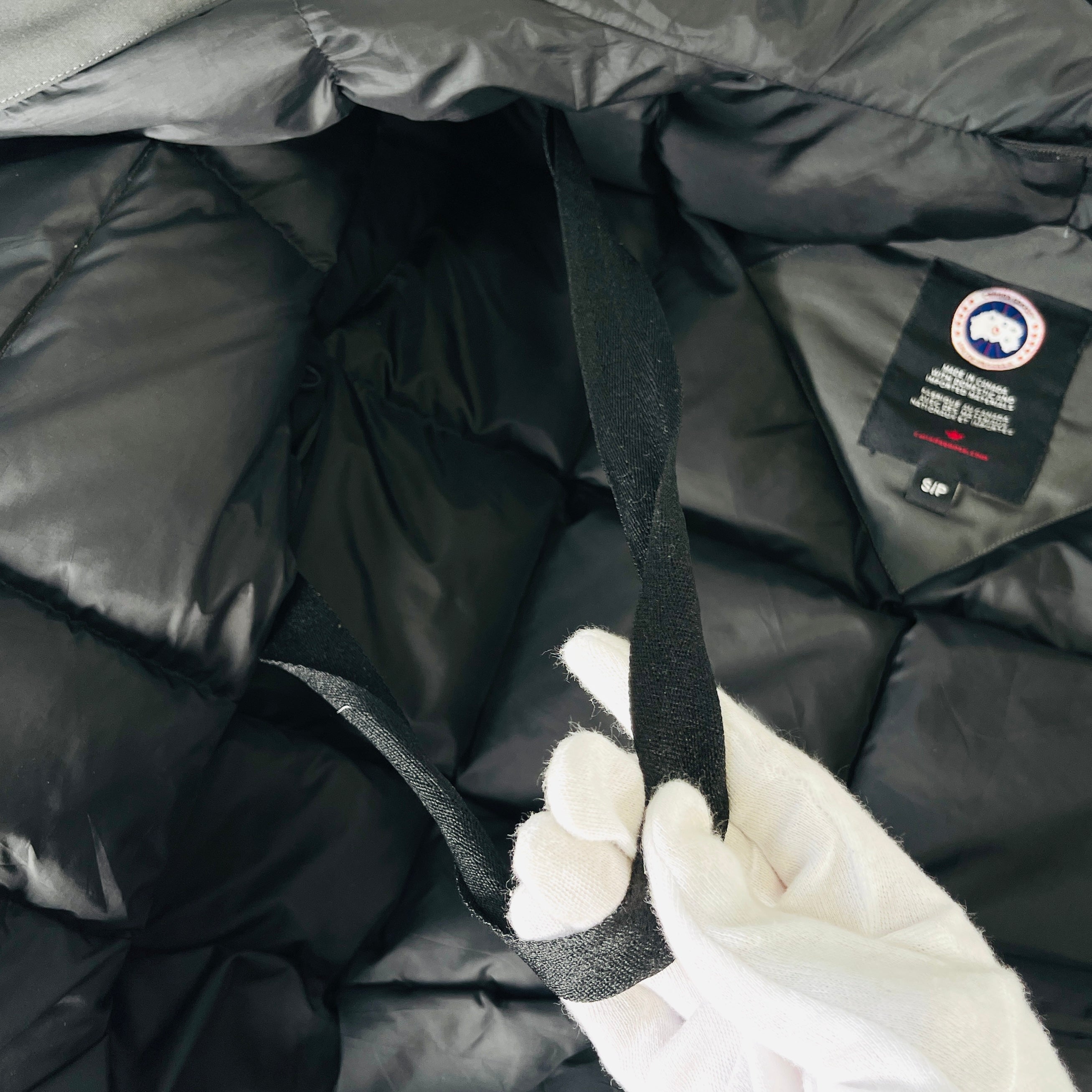 2601 CANADA GOOSE Down jacket size :S