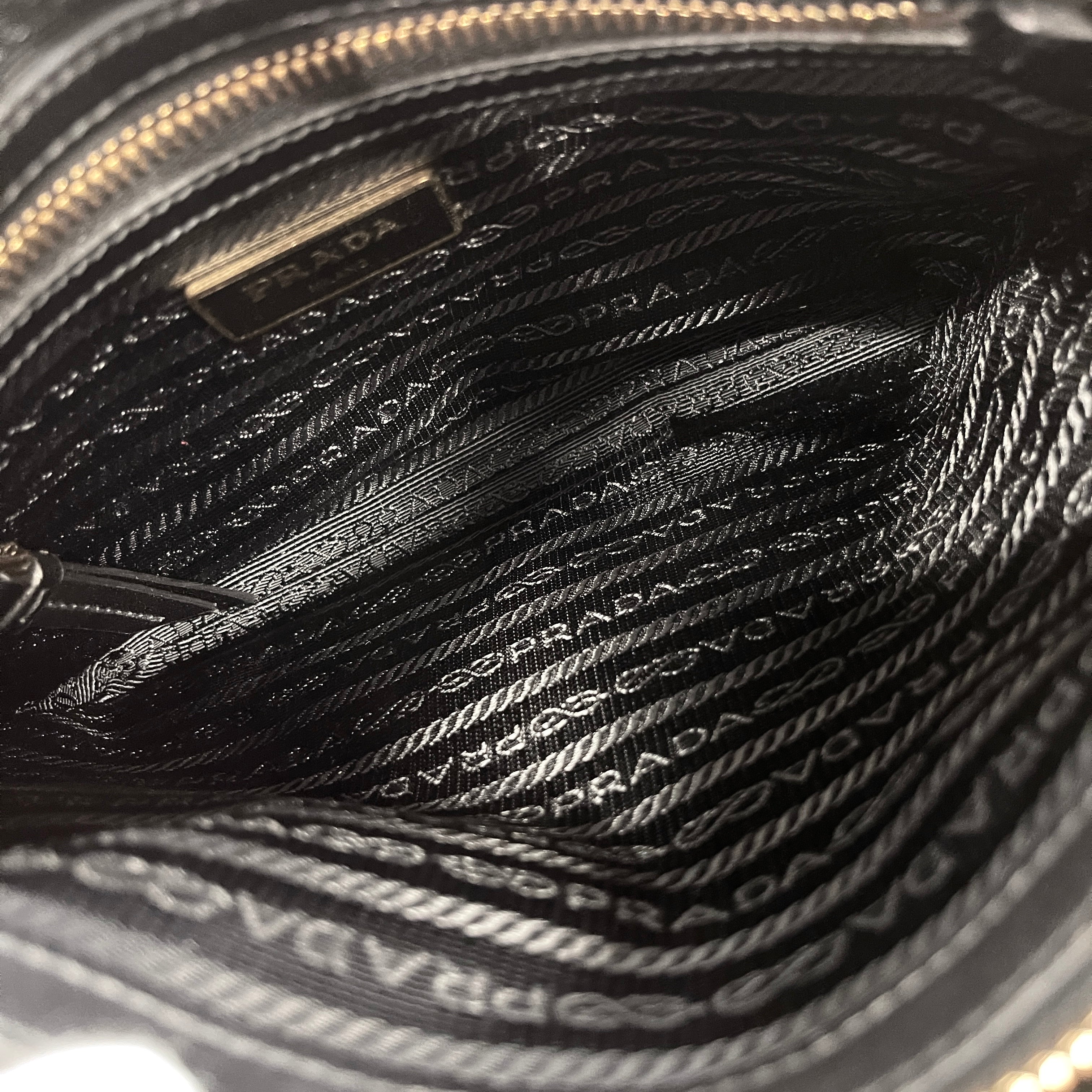 2605 secondhand PRADA Jacquard Shoulder bag
