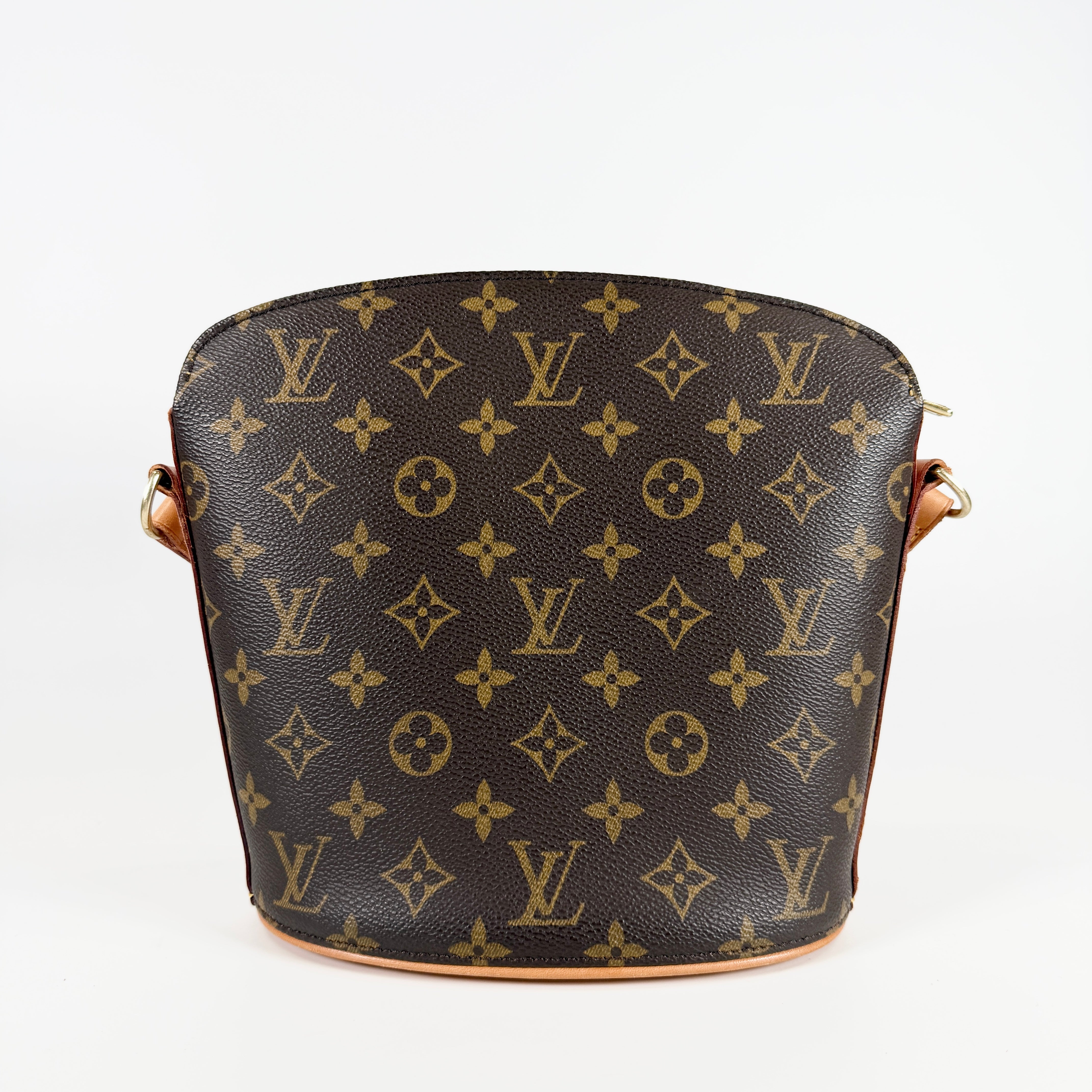 2606 secondhand LV Monogram Drouo