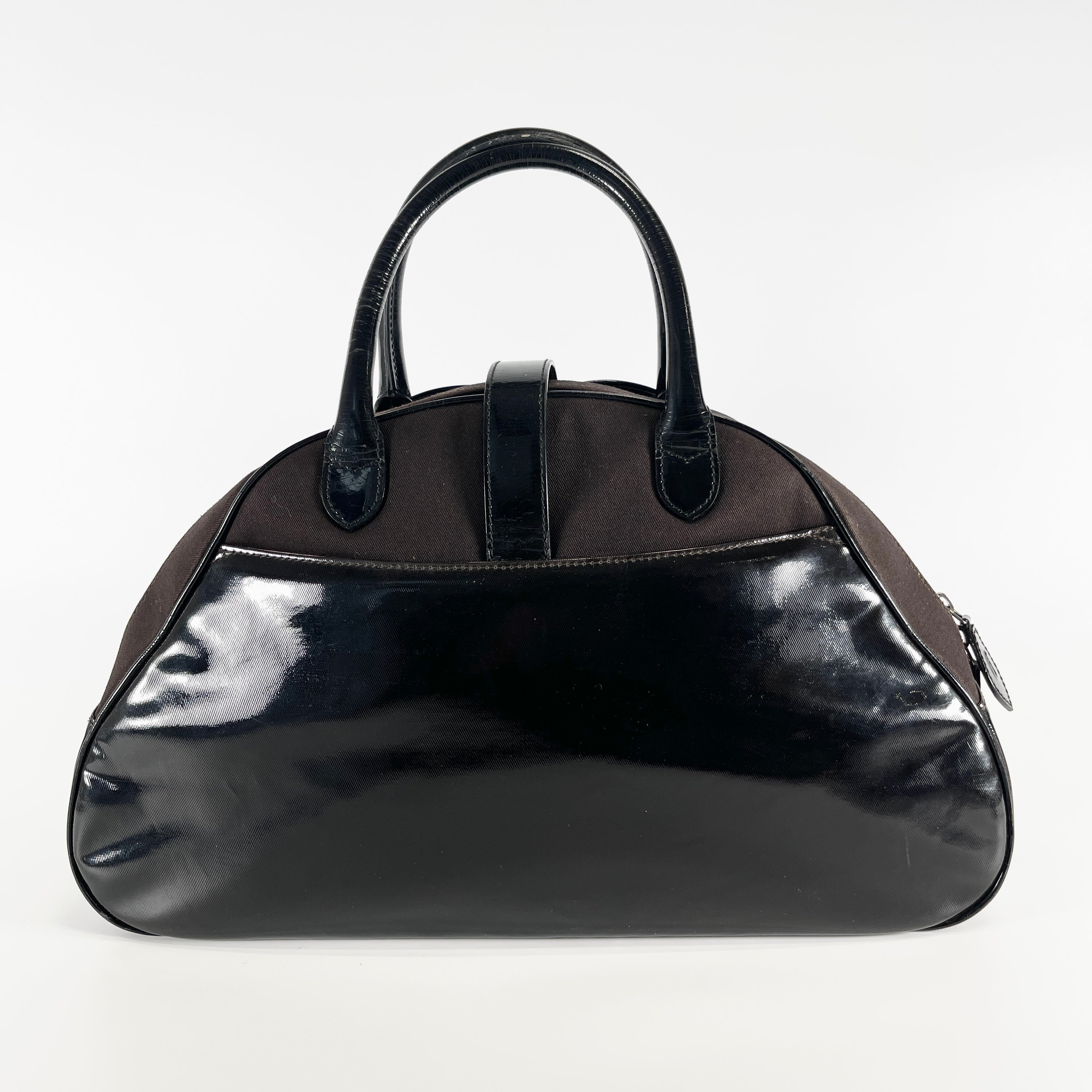 2605 secondhand CD hand bag