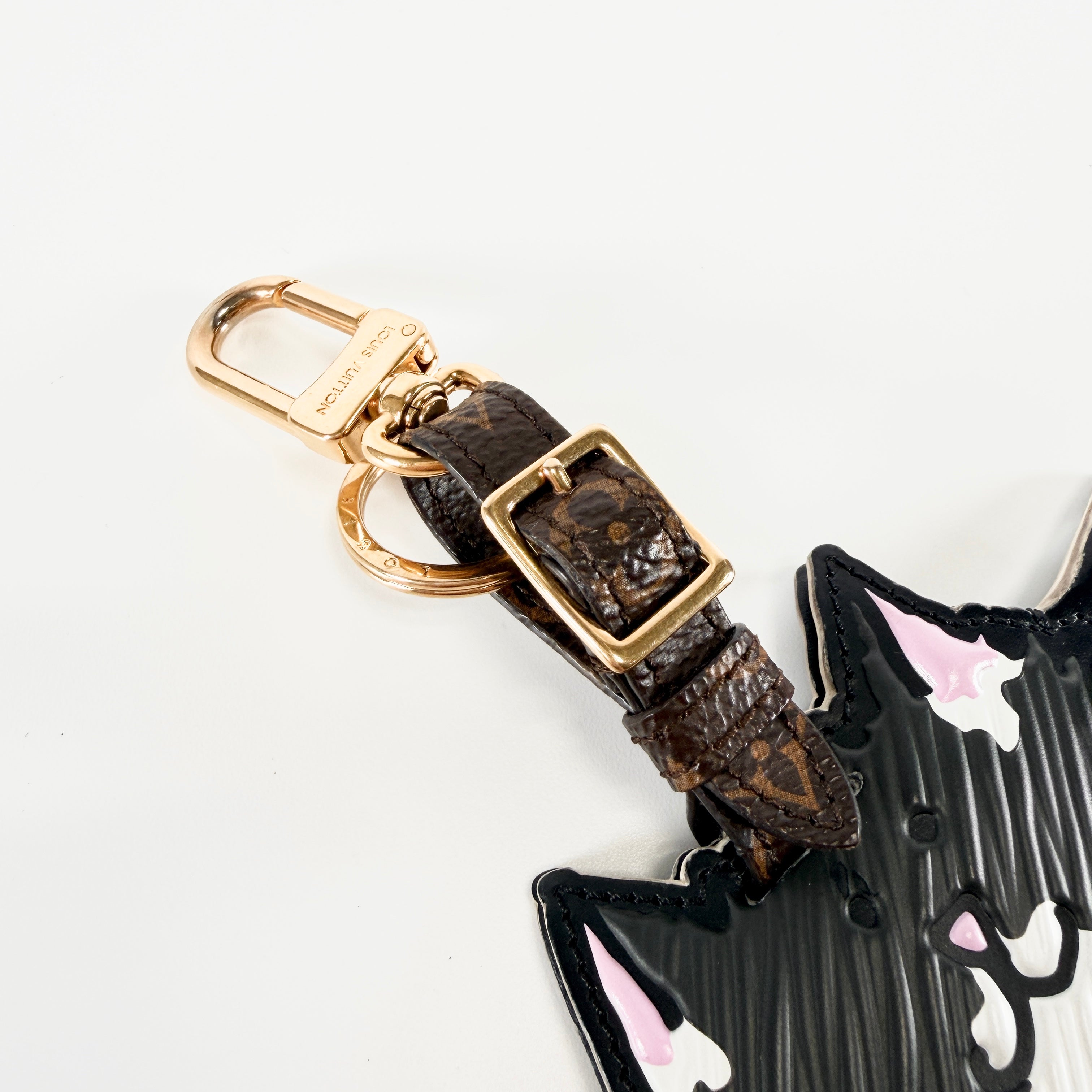 2605 secondhand LV Monogram MP2282 Porto Ad Cat grams key ring Brown CX0198