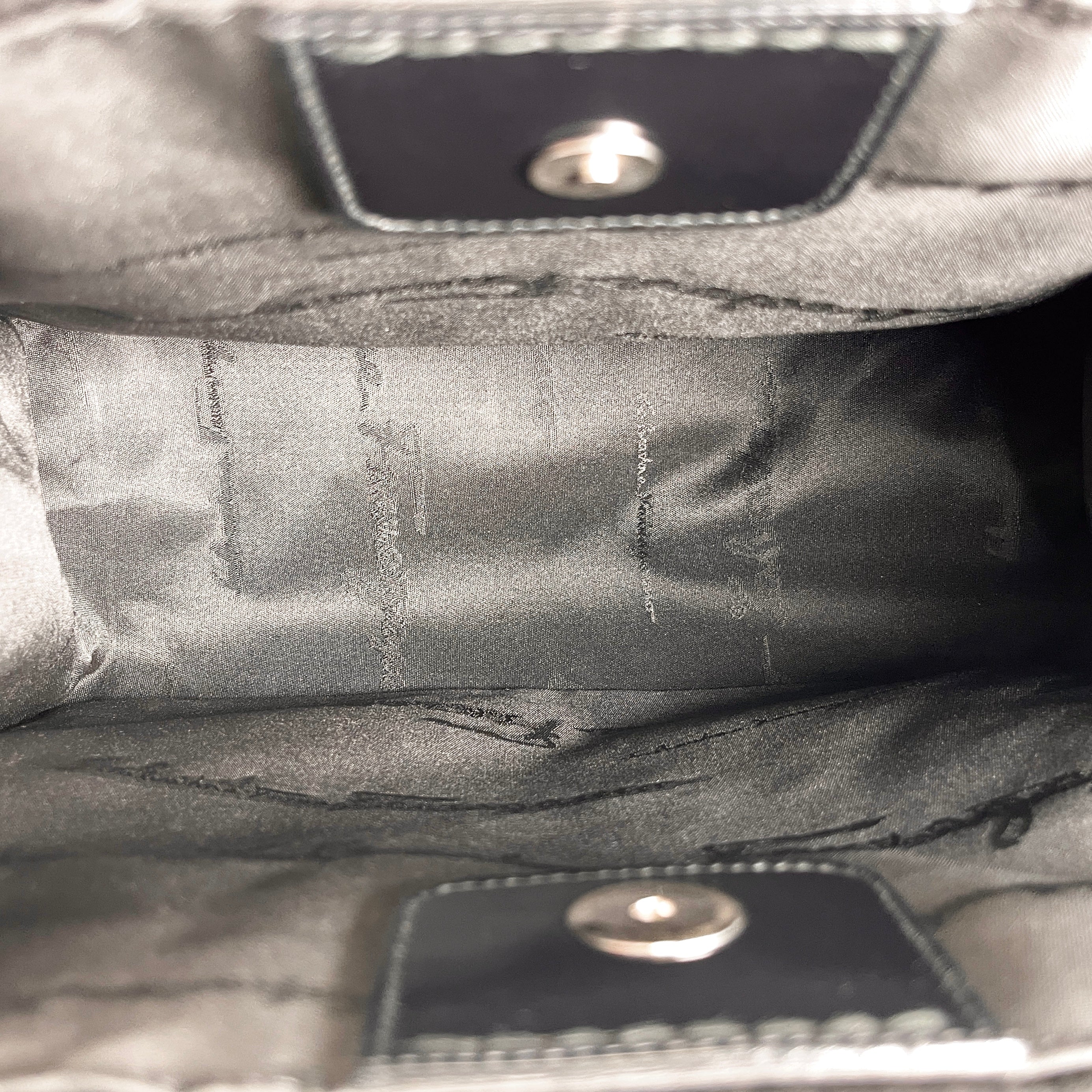 2603 secondhand Ferragamo bag / others 2WAY metal handle Gancini