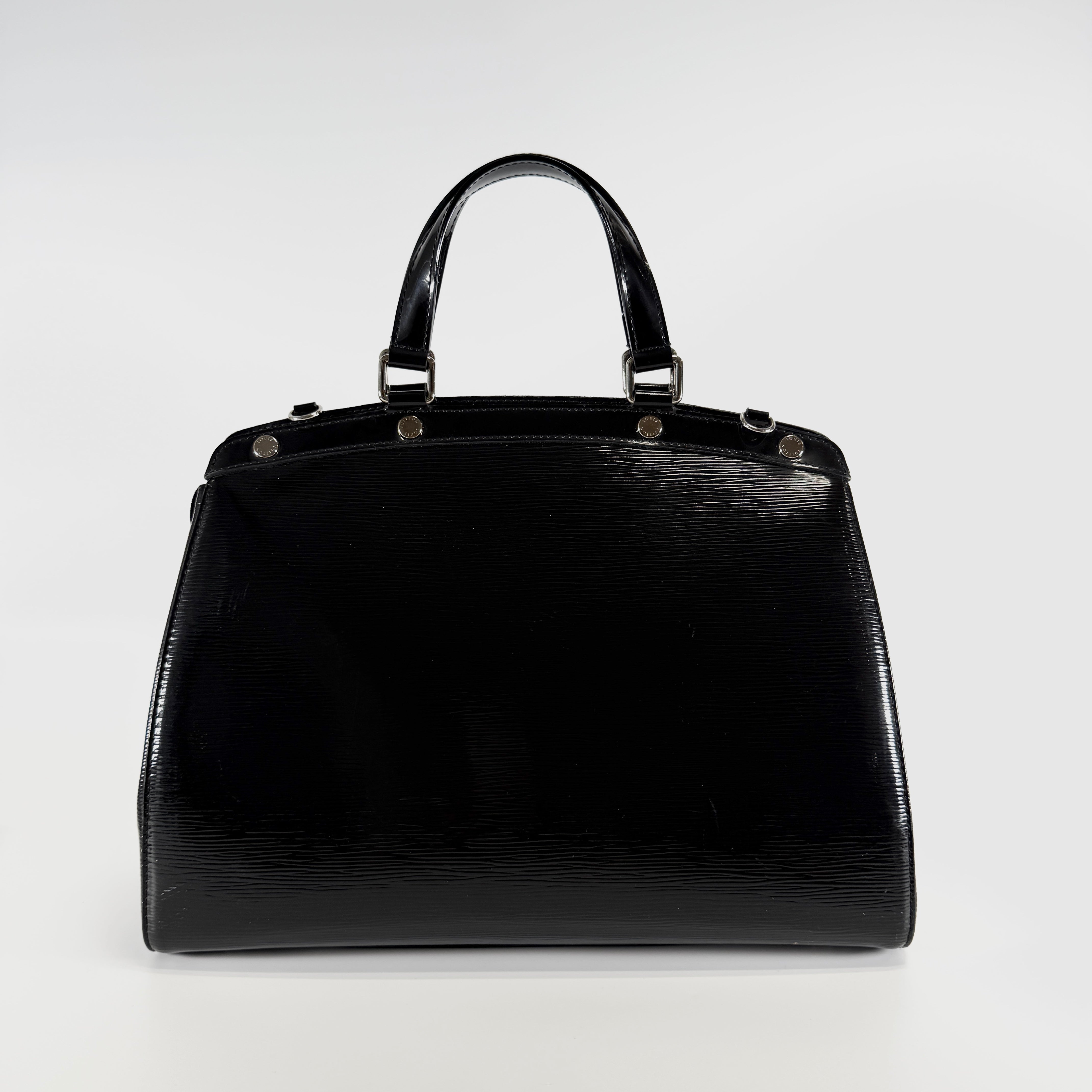 2607 secondhand LV Epi Blair GM