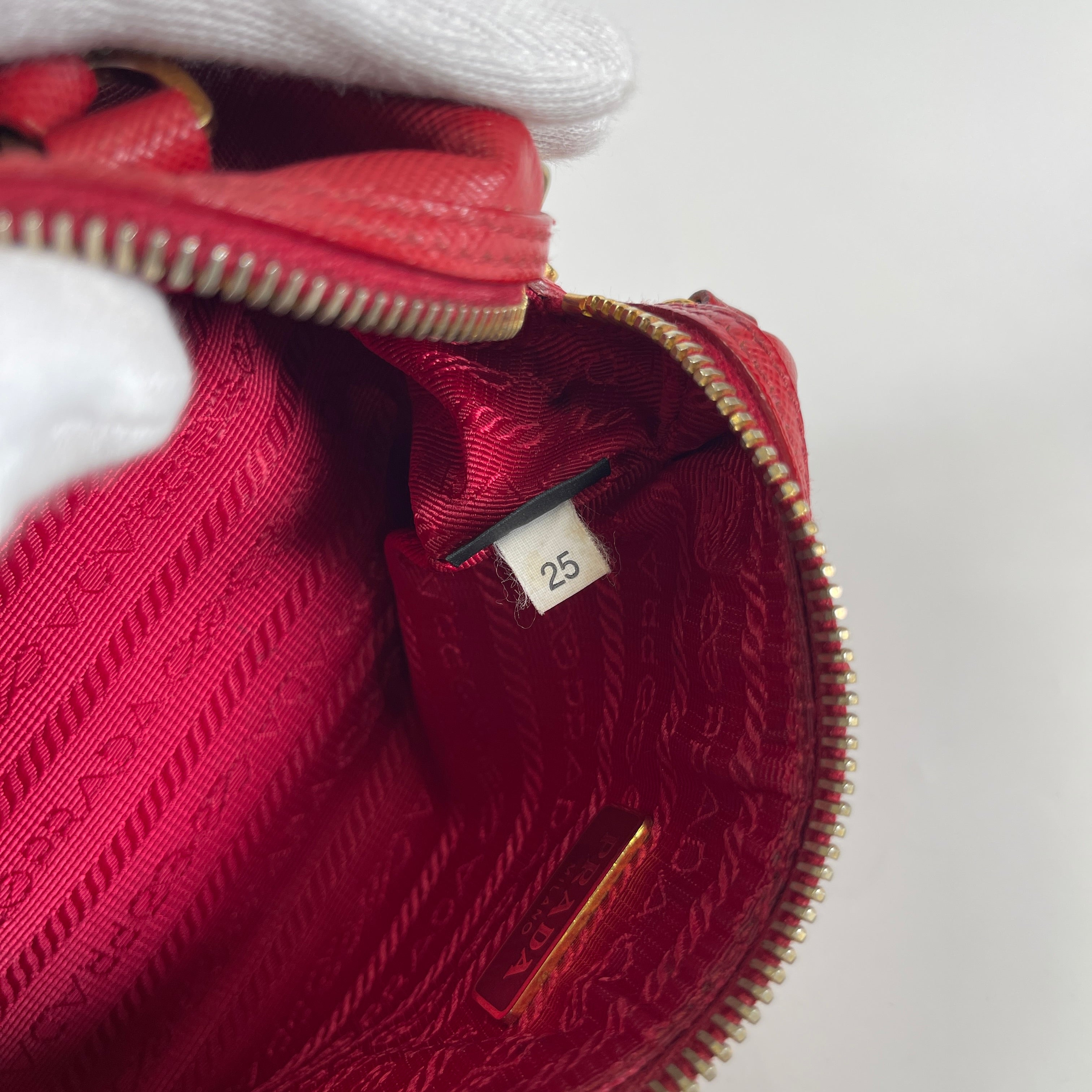 2606 secondhand PRADA mini Shoulder bag