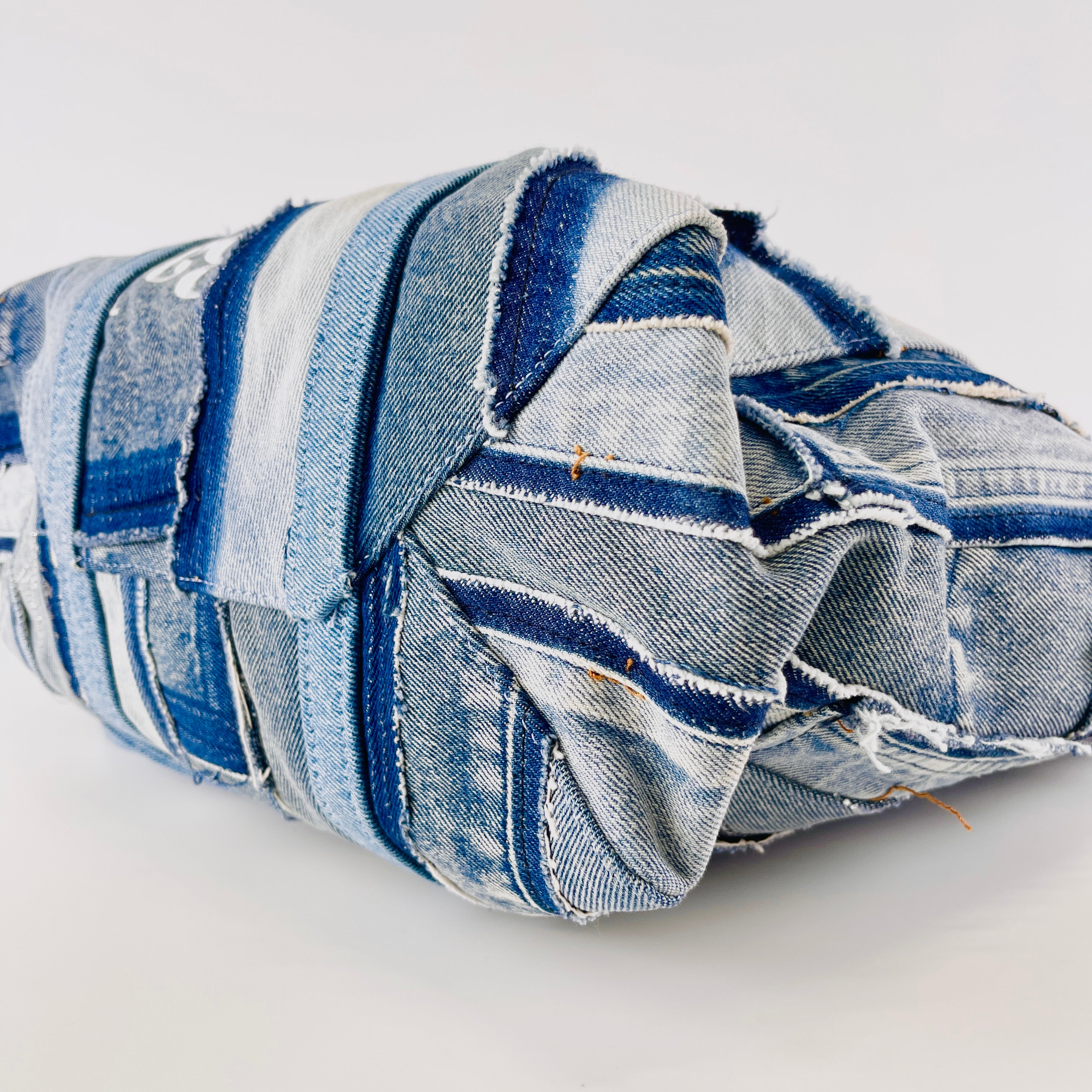 2603 secondhand BALENCIAGA Barbes denim blue