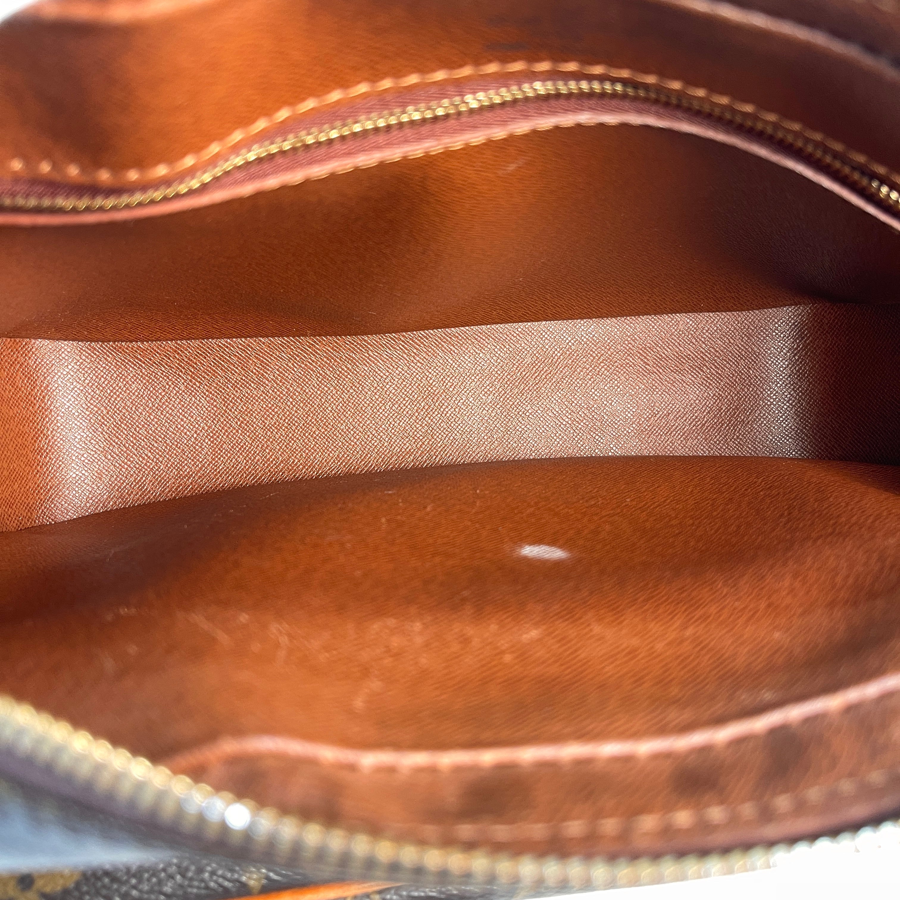 2605 secondhand LV Shoulder bag / Crossbody Bag Nile Monogram