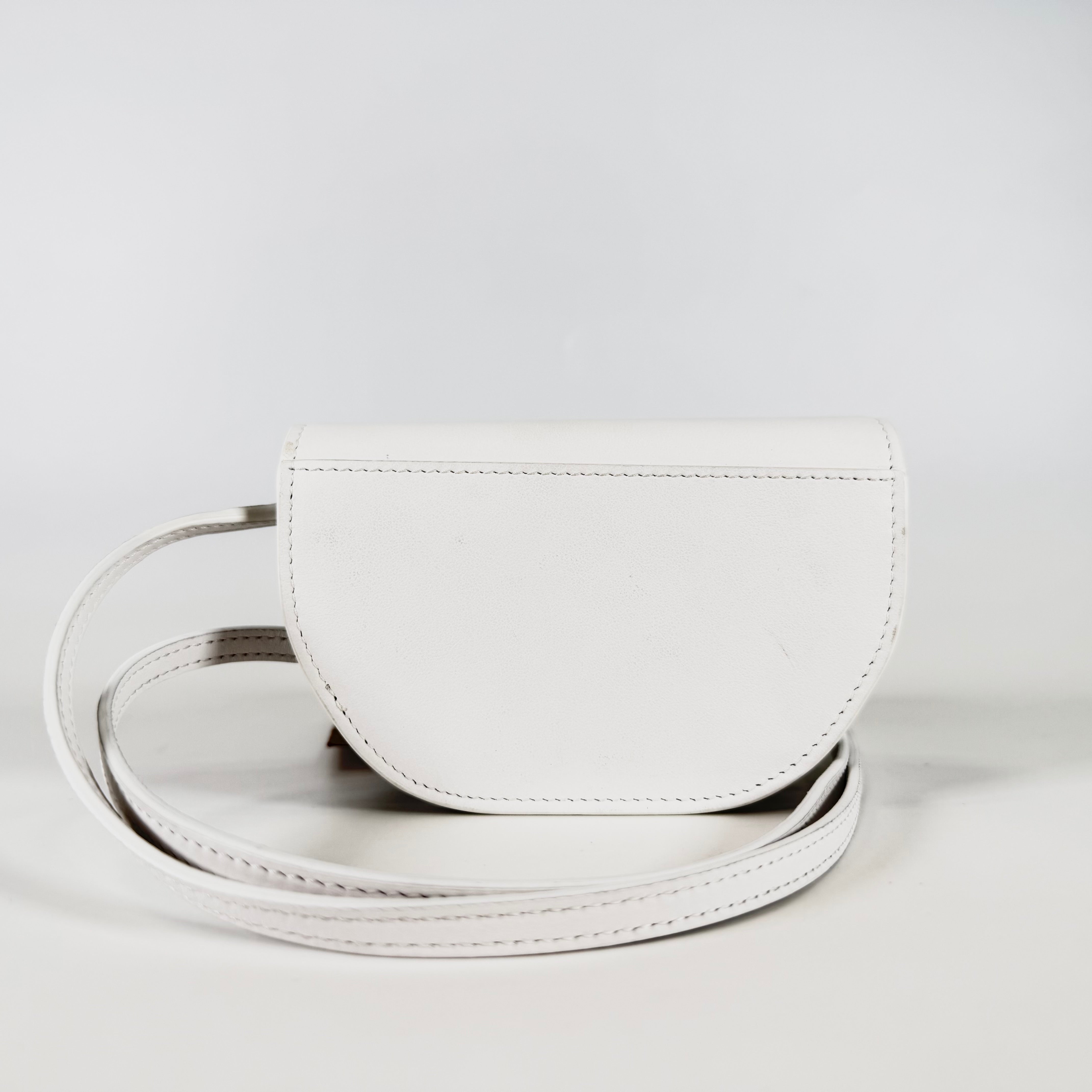 2607 secondhand BURBERRY Shoulder bag / Crossbody Bag