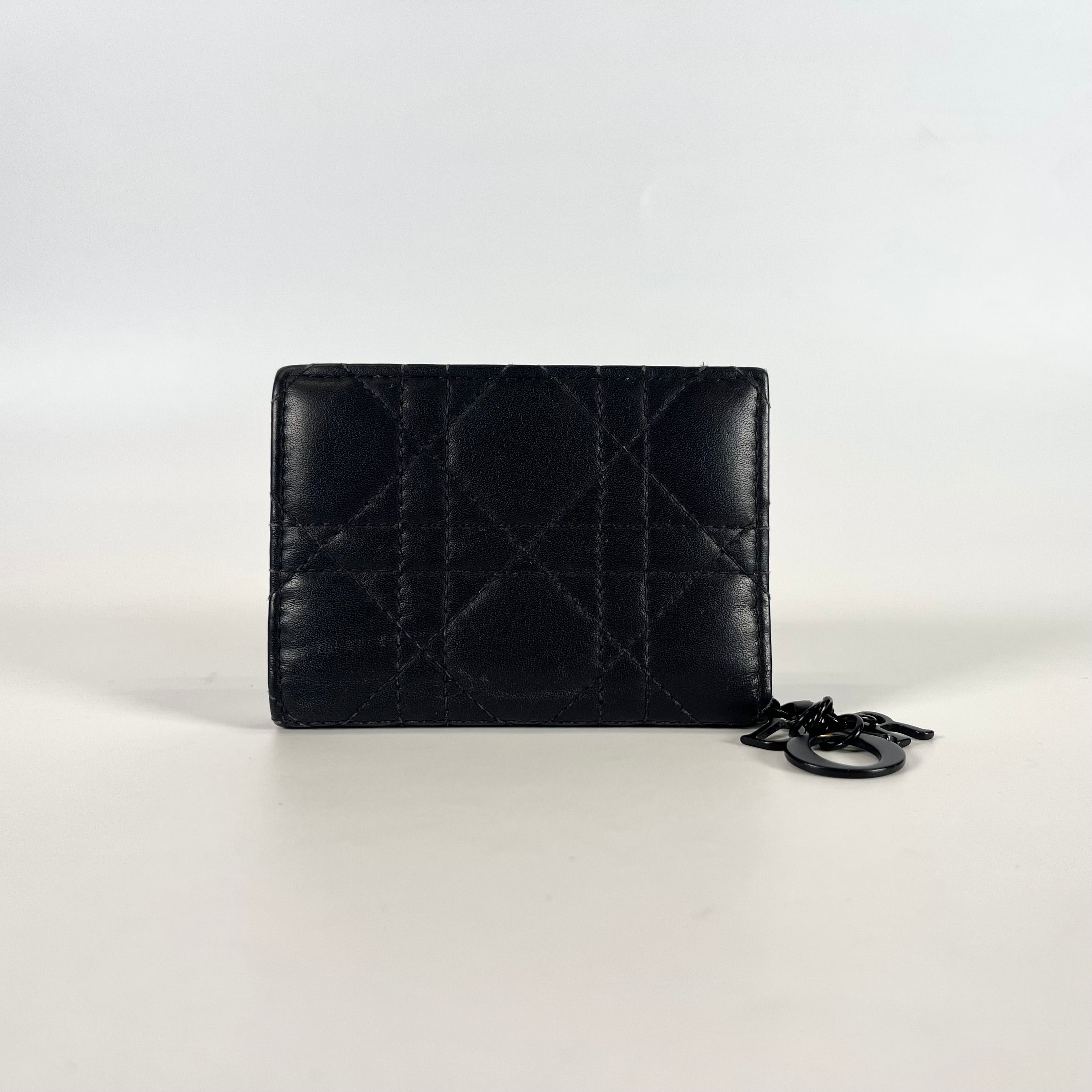 2601 CD Lady Dior Business card holder black Cannage