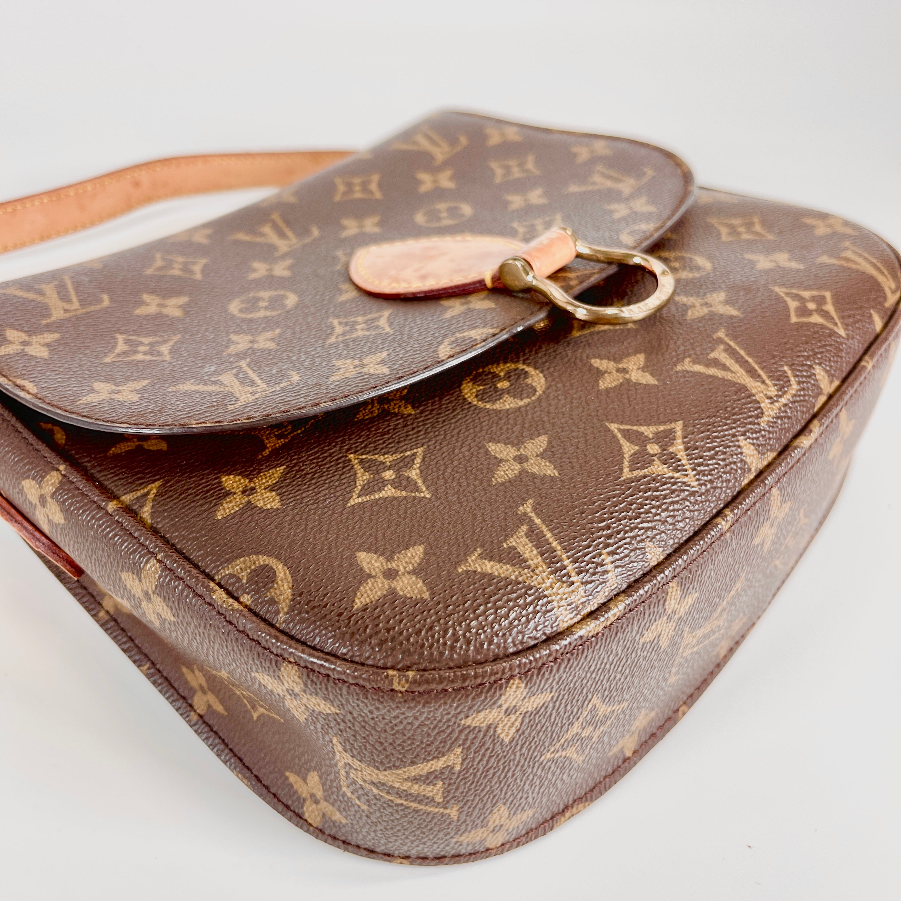 2605 secondhand LV Monogram Saint Cloud GM