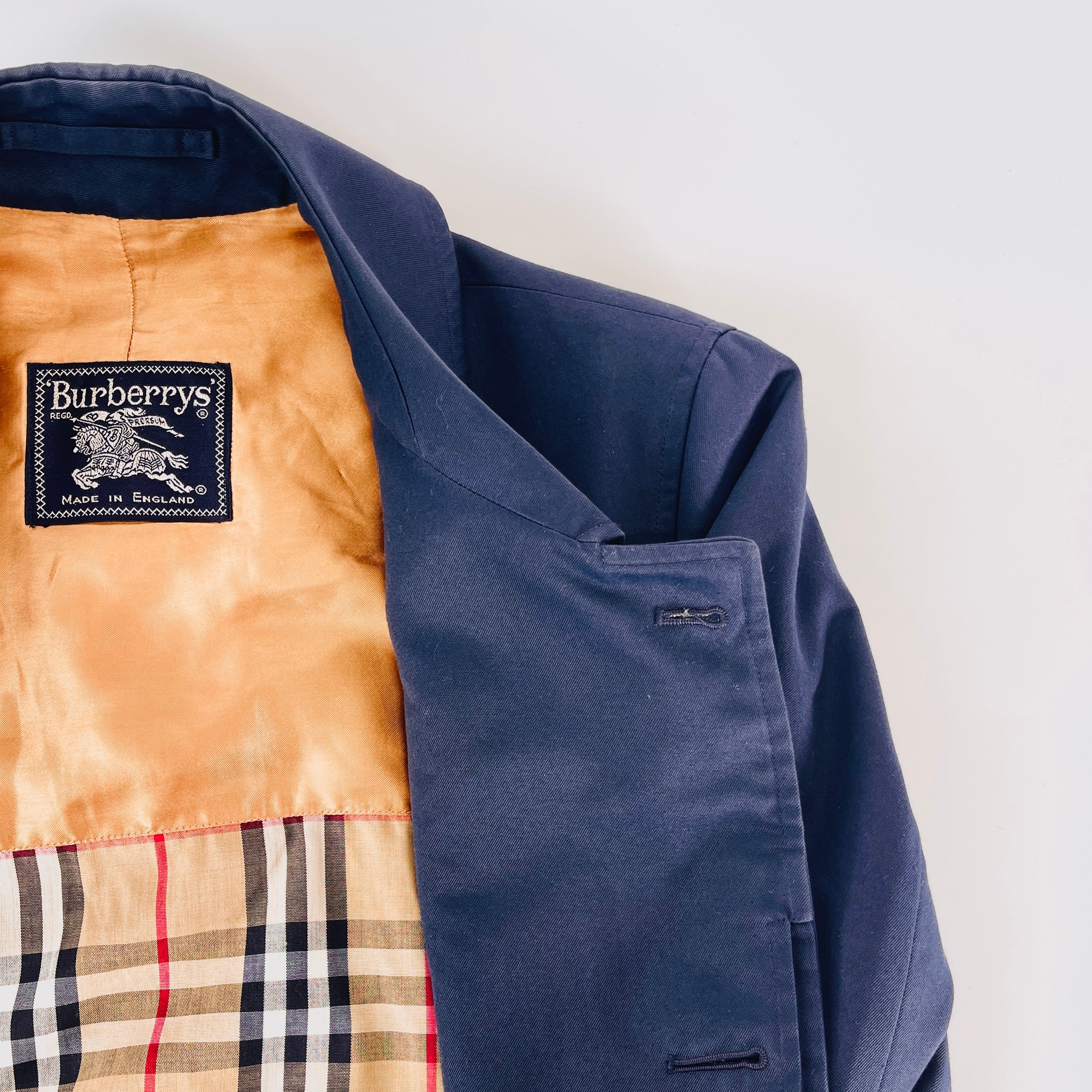 2606 secondhand BURBERRY coat
