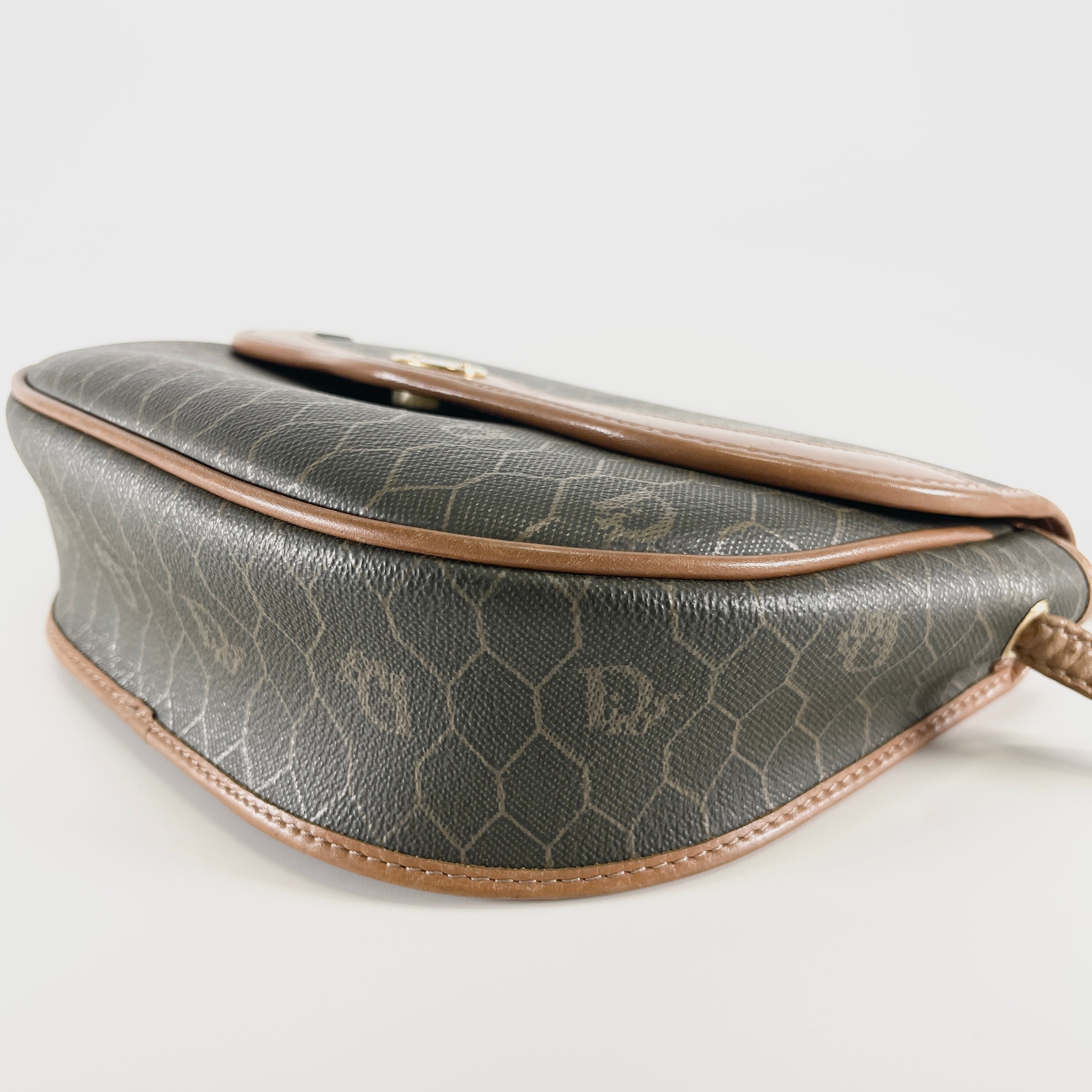 2605 secondhand CD honeycomb Shoulder bag