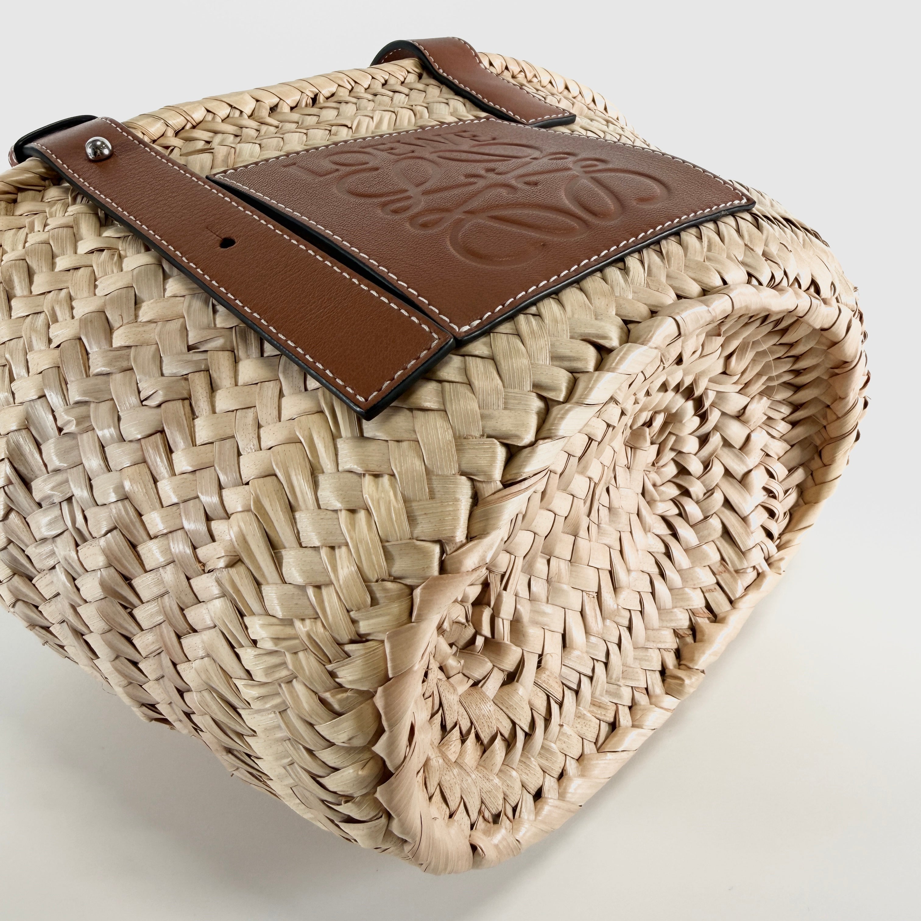 2606 secondhand LOEWE Tote Bag anagram basket bag hand bag