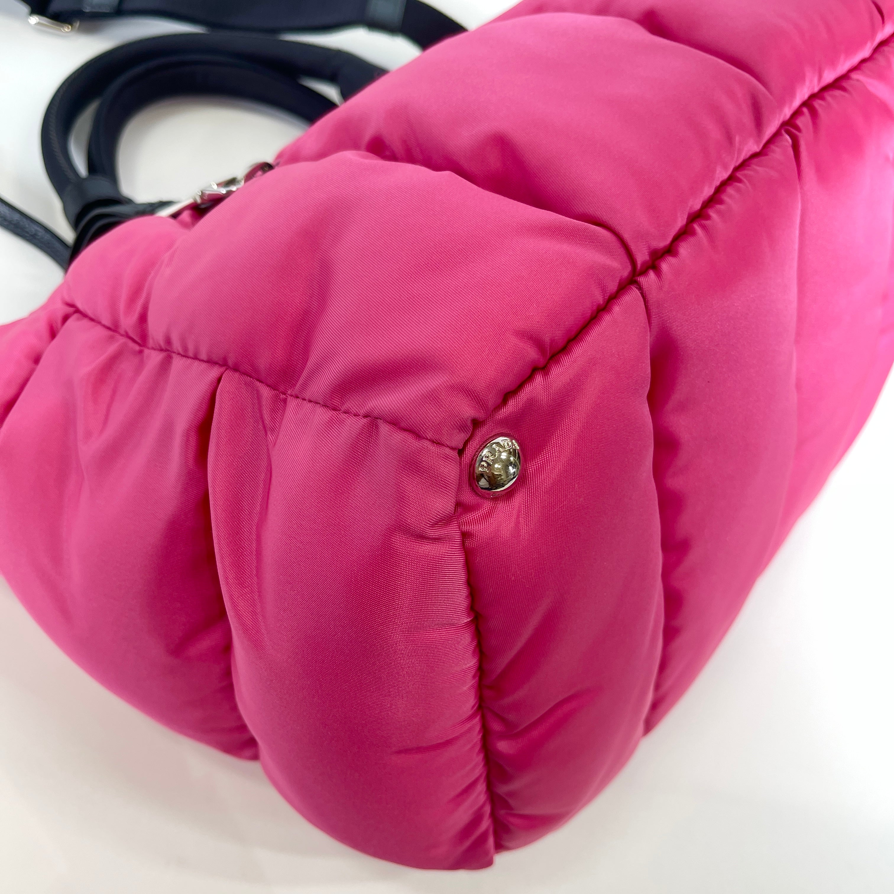 2604 secondhand PRADA hand bag bar ? logo plate nylon pink