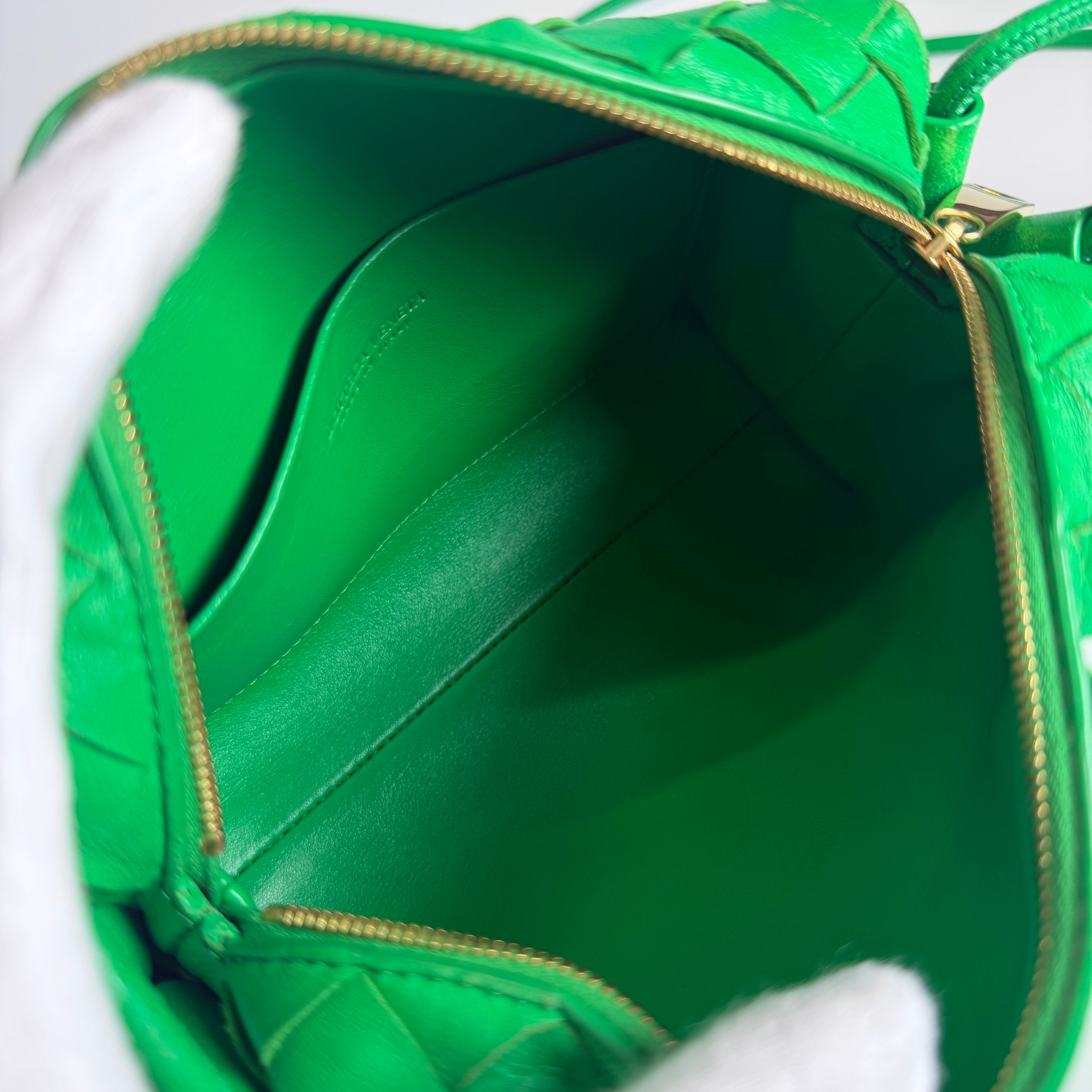 2606 secondhand BOTTEGAVENETA Intrecciato mini loop leather Shoulder bag green