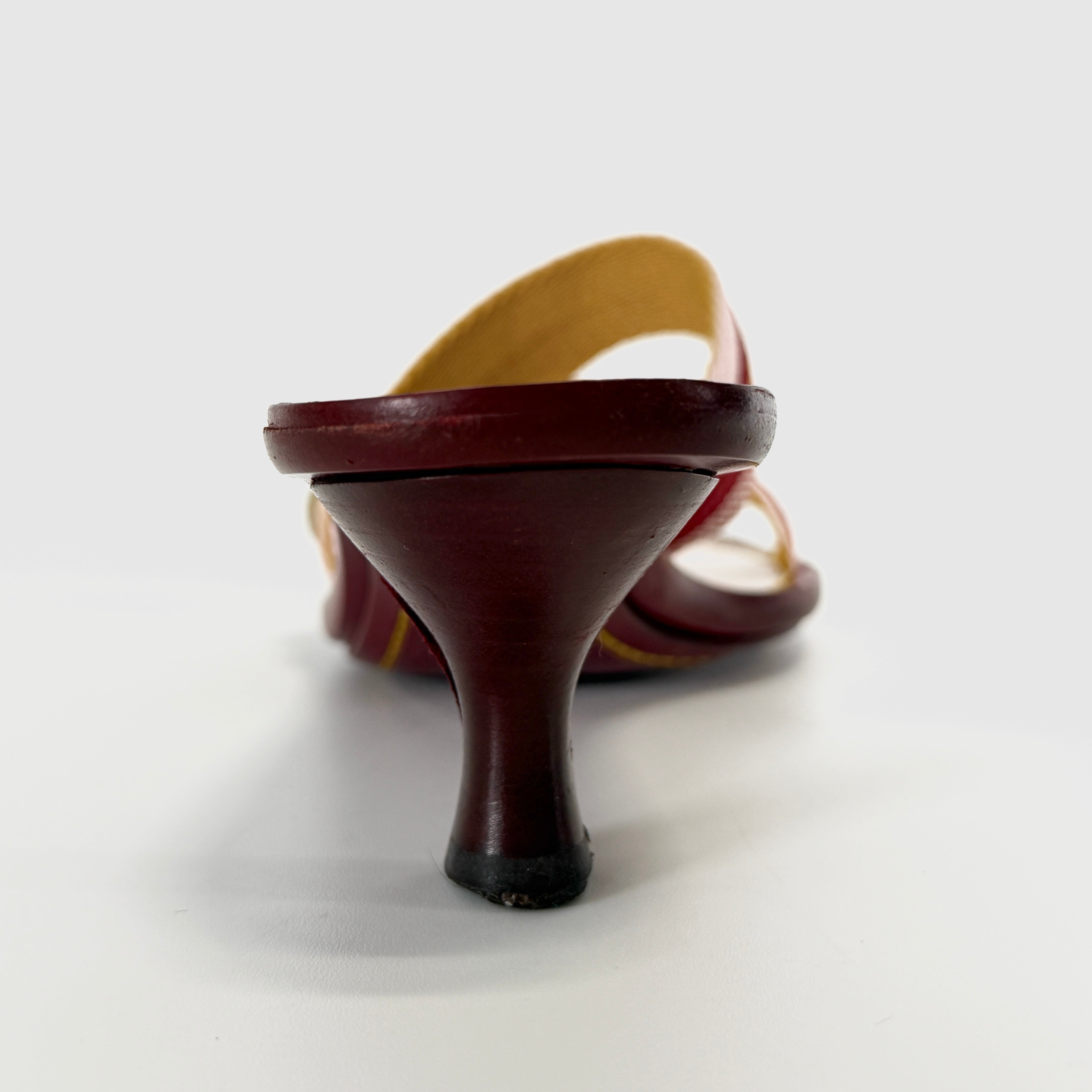 2607 secondhand LV High heels / pumps 35