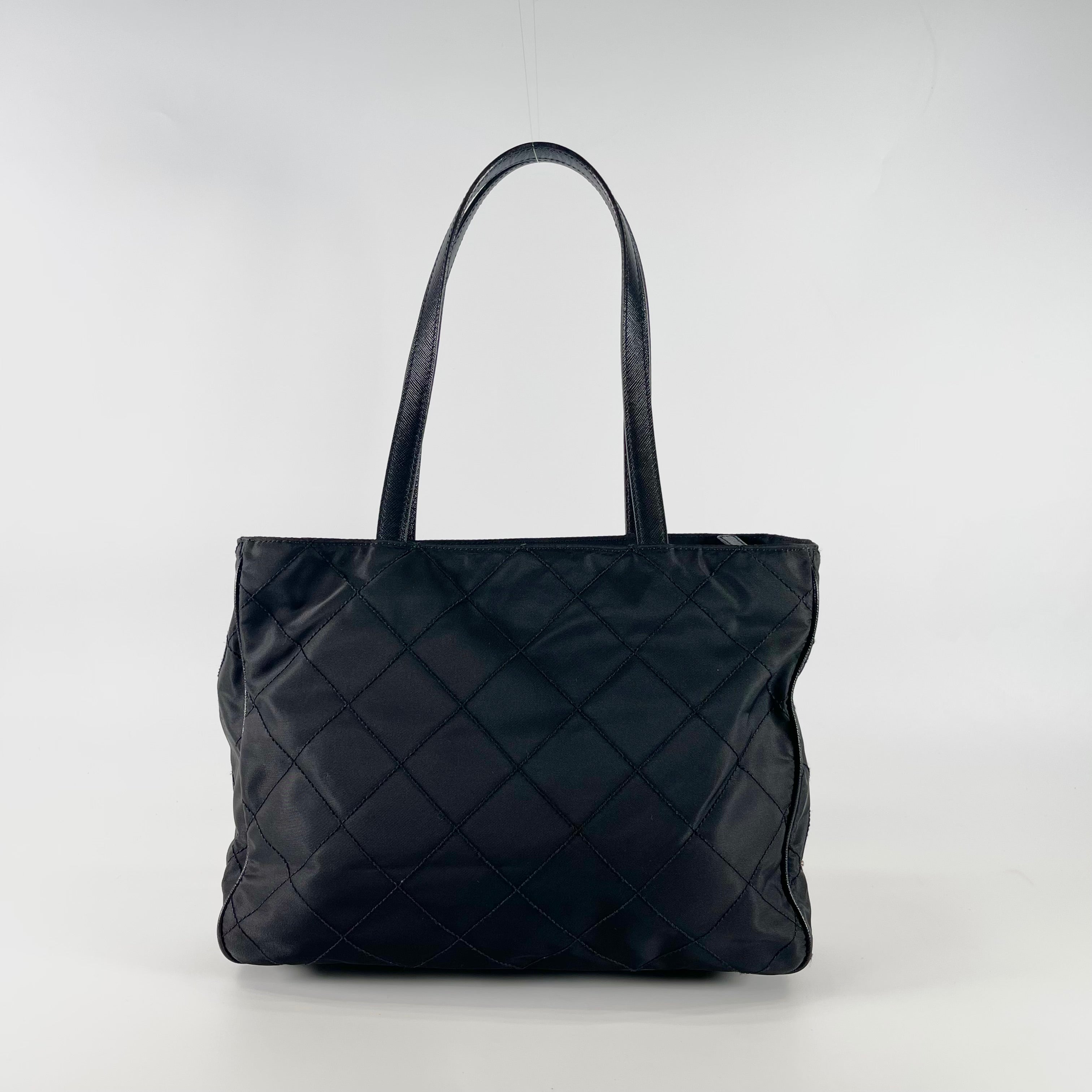 2604 secondhand PRADA nylon hand bag