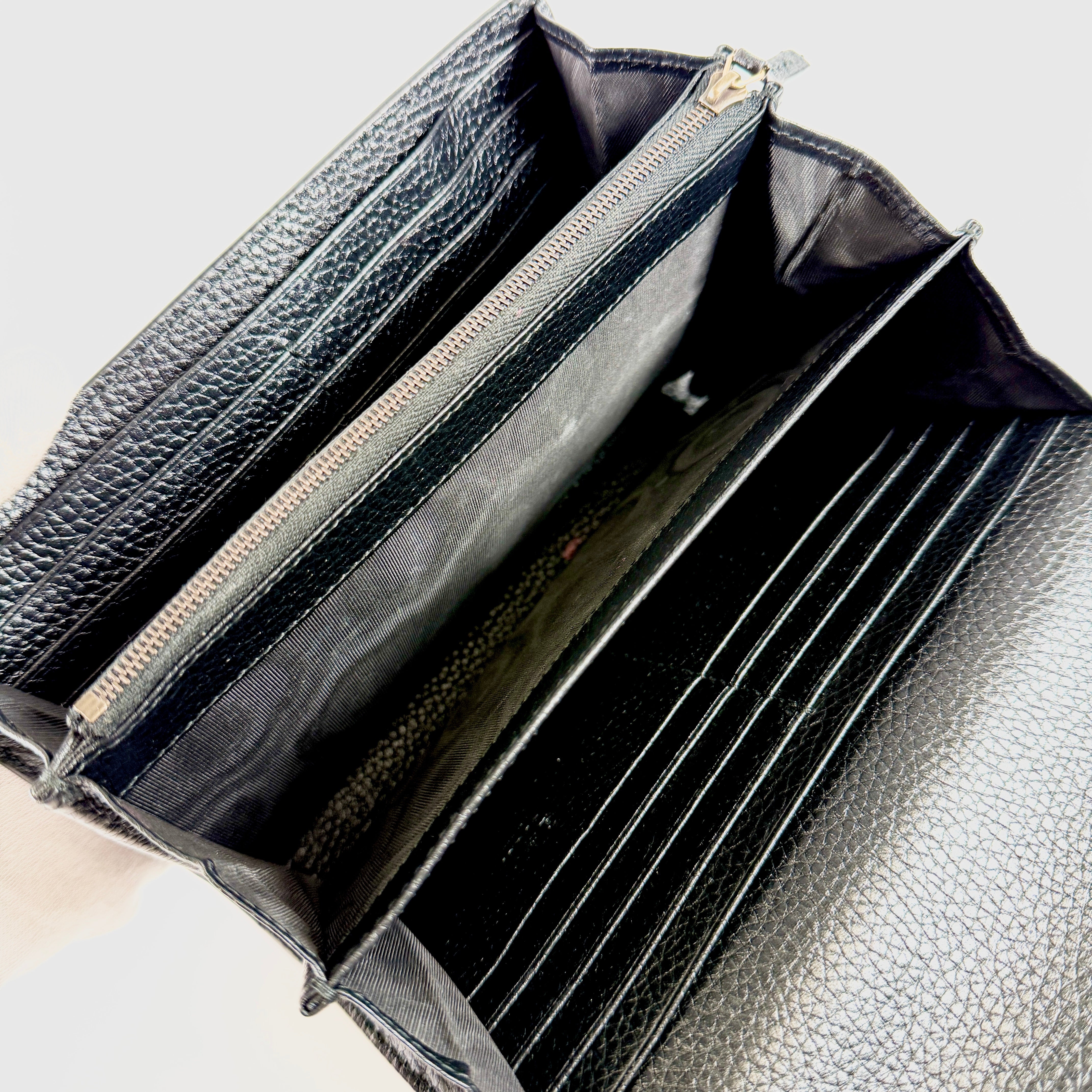 2606 secondhand GUCCI GG Marmont leather Chain Wallet black 779777 Outlet mark