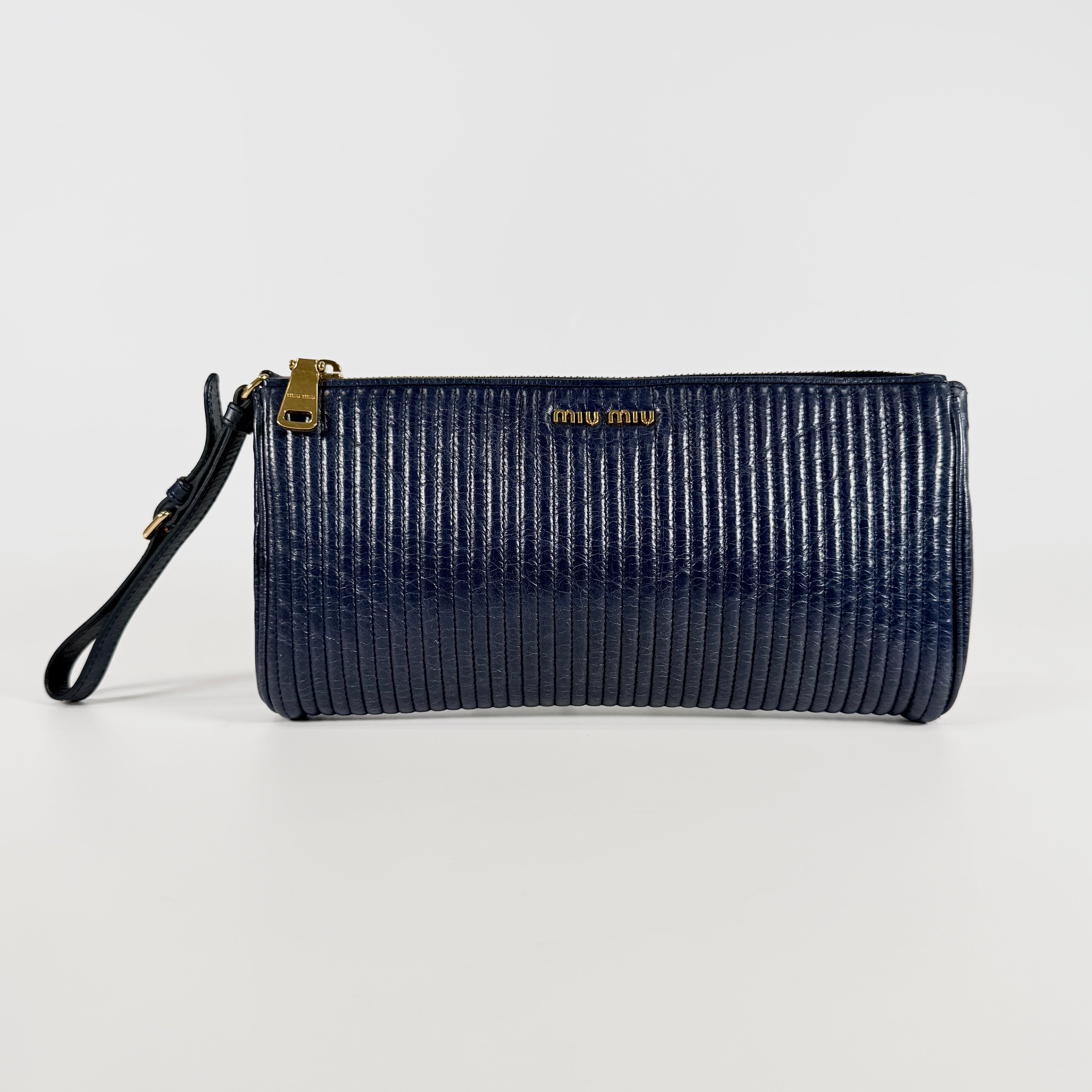 2608 secondhand MIUMIU Clutch Bag