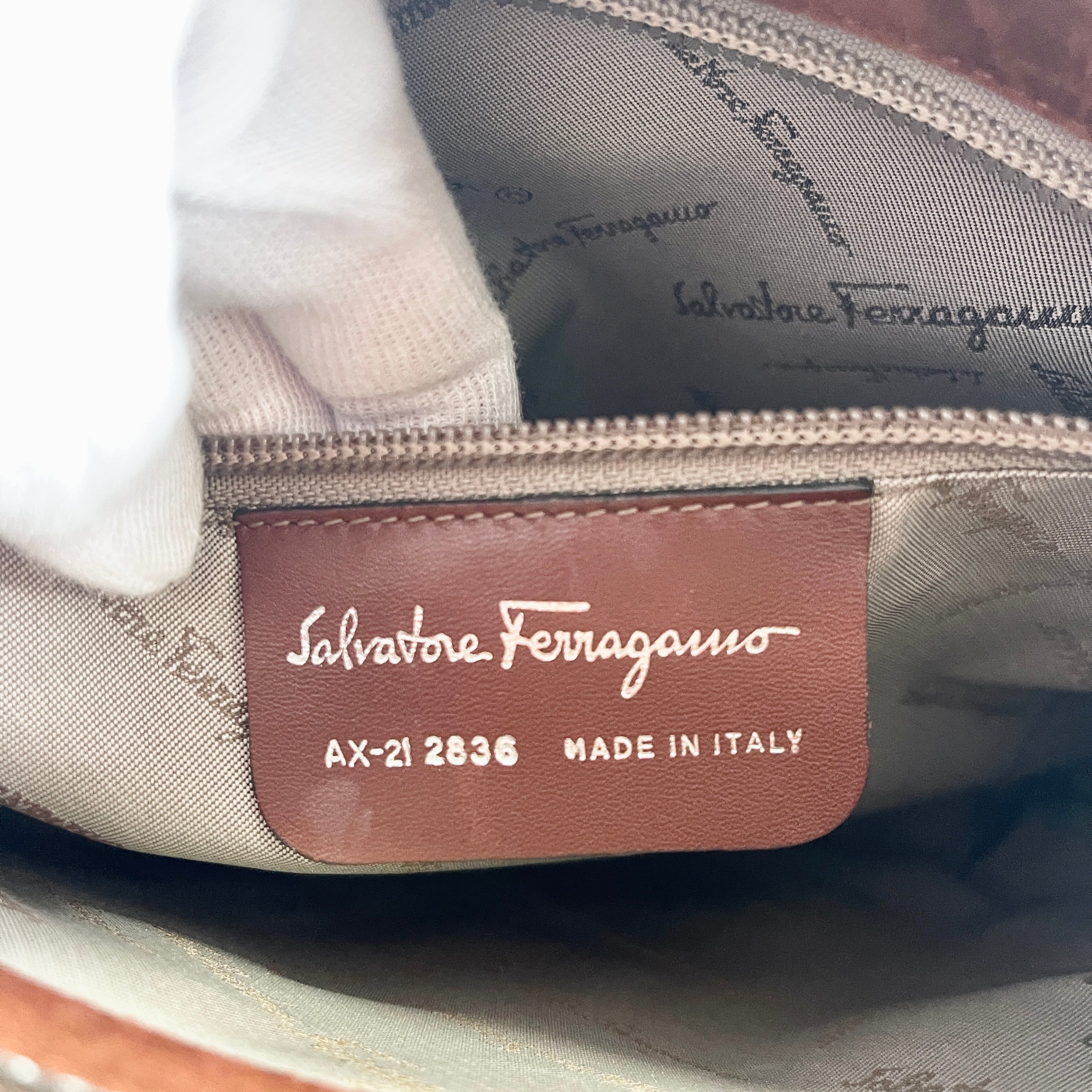2606 secondhand Ferragamo suede hand bag