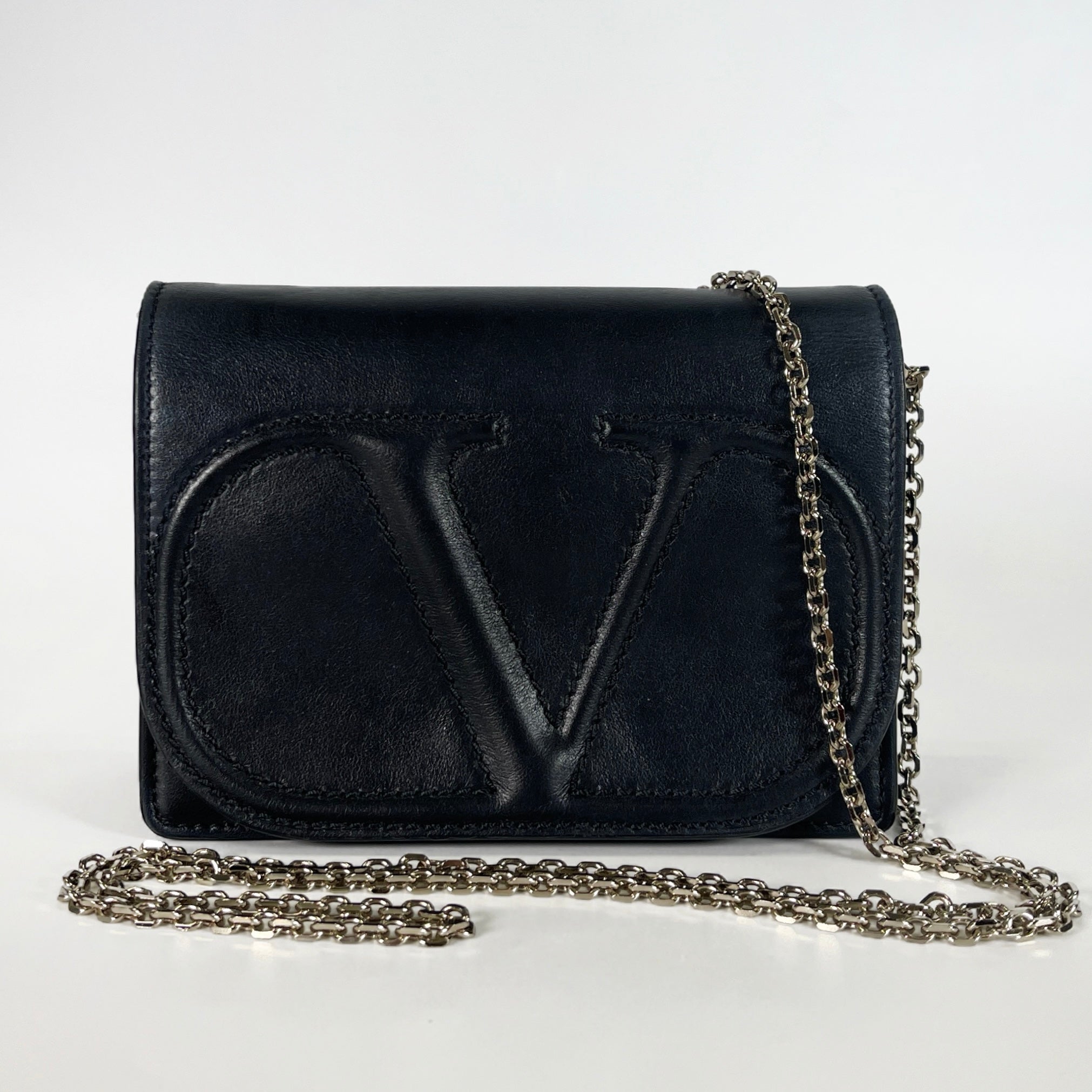 2604 secondhand VALENTINO Chain Bag