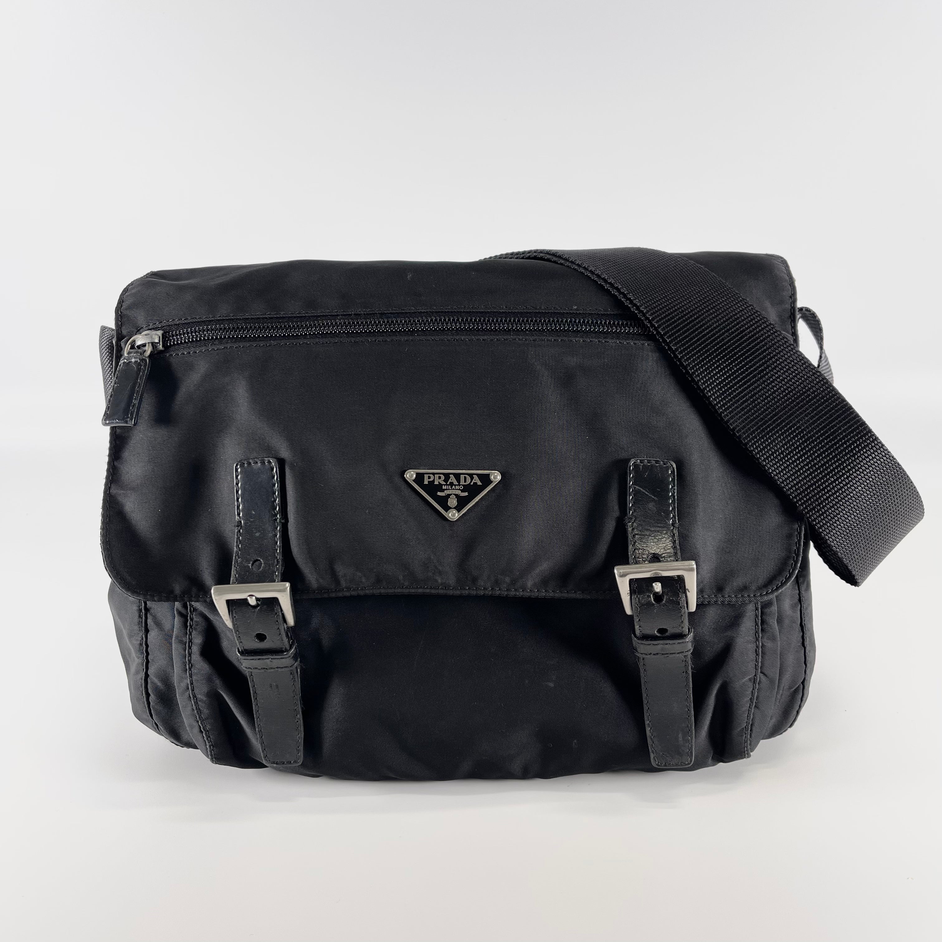 2603 secondhand PRADA nylon shoulder