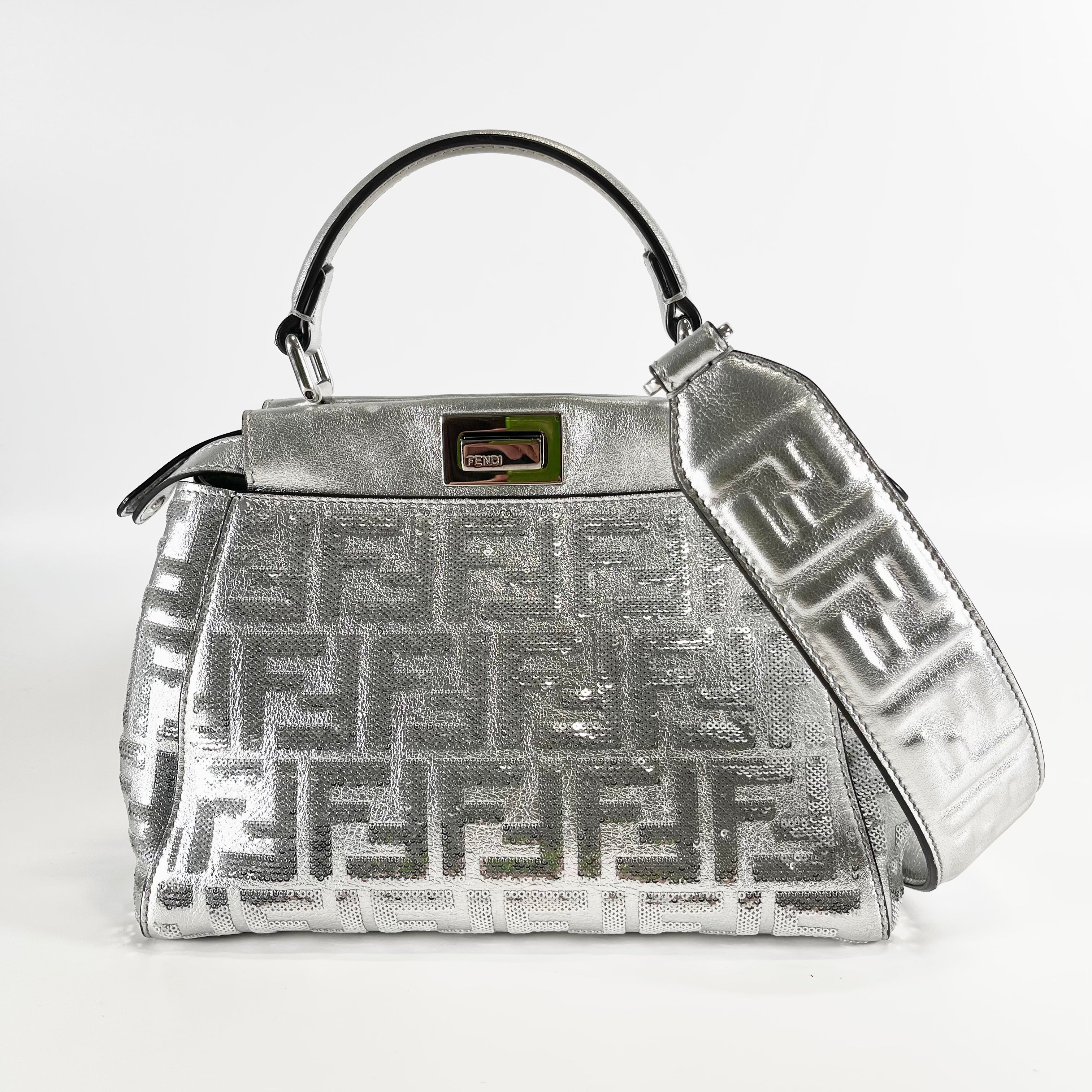 2602 secondhand FENDI Peekaboo