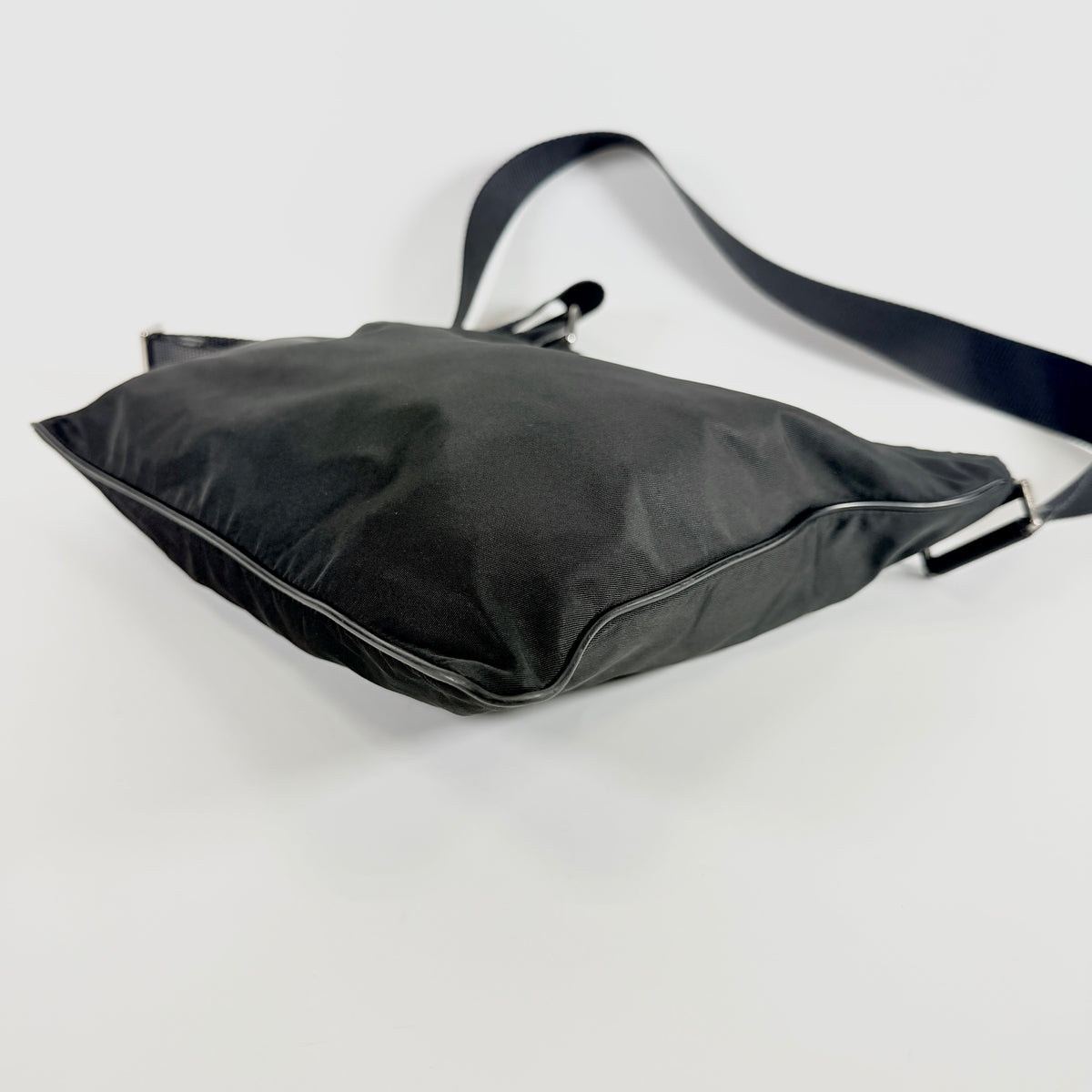 2606 secondhand PRADA nylon Shoulder bag