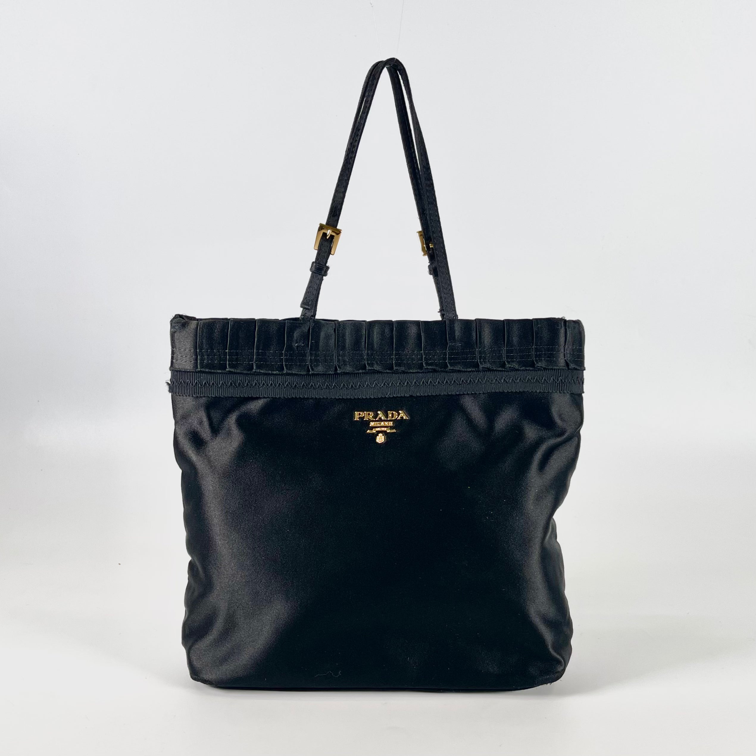 2512 secondhand PRADA satin hand bag