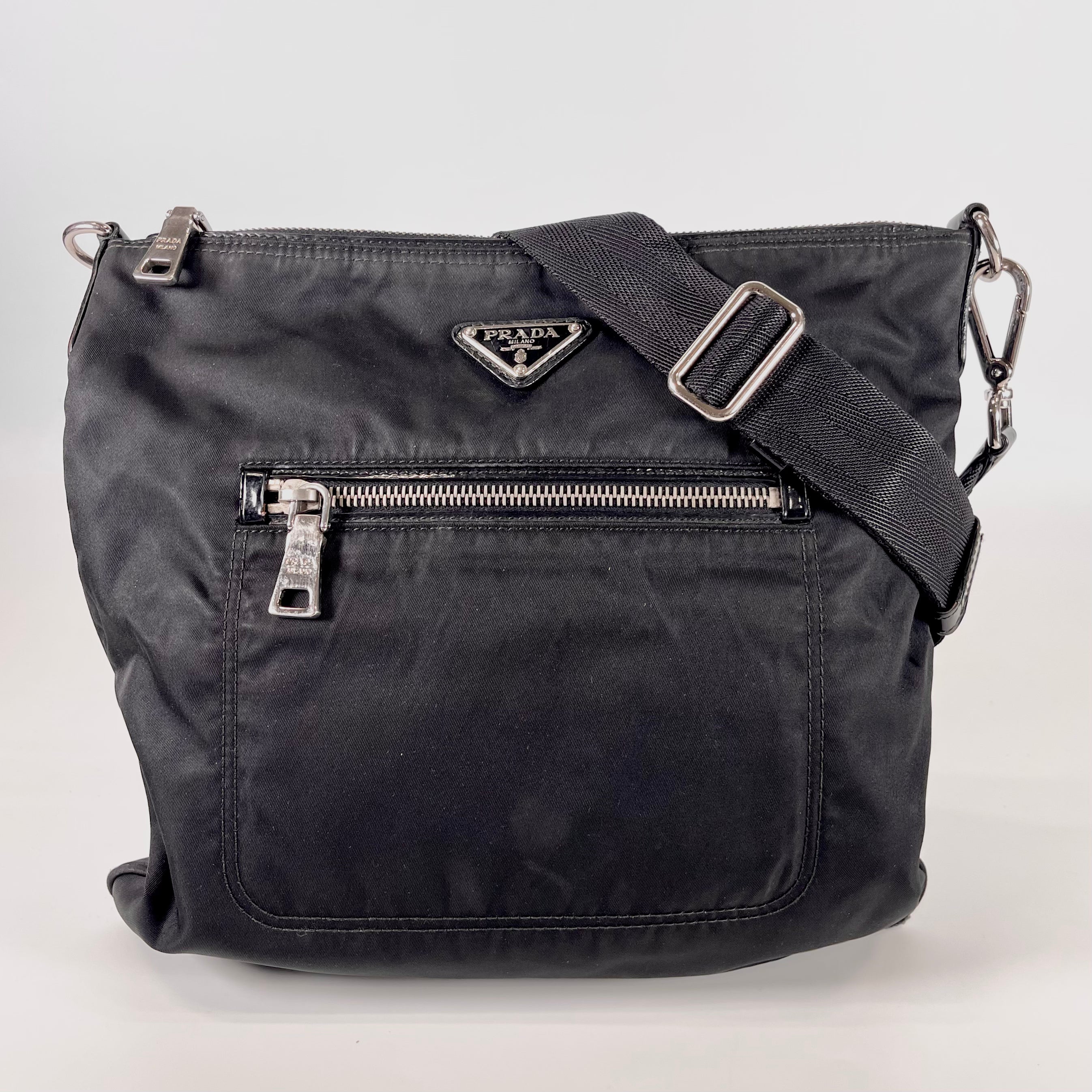 2602 secondhand PRADA nylon Shoulder bag