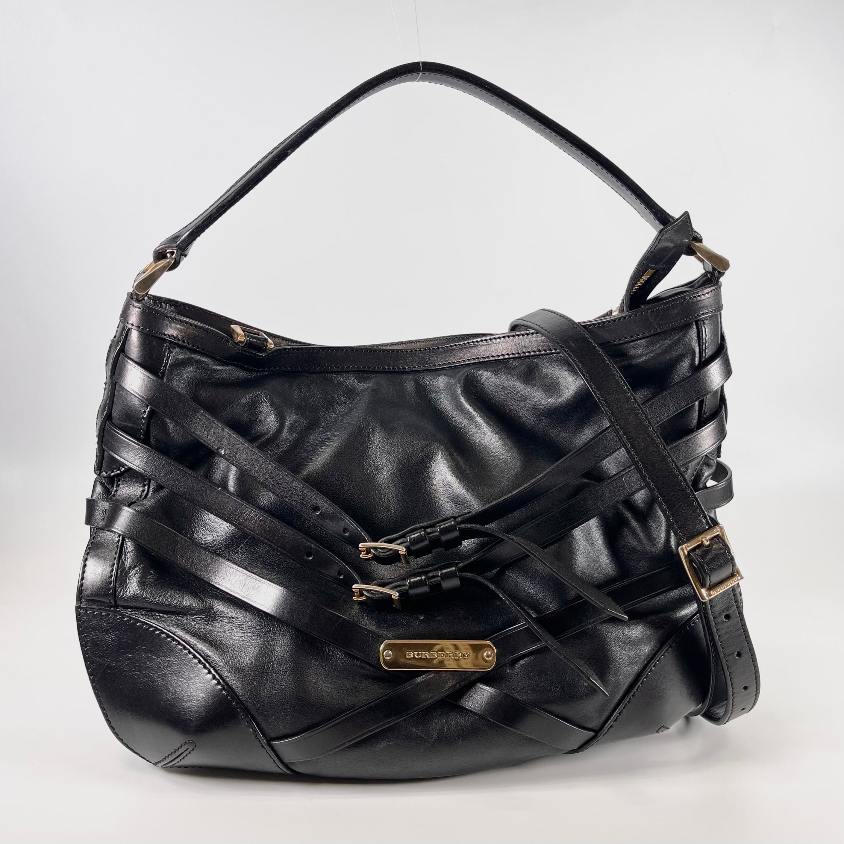 2602 secondhand BURBERRY brand bag leather shoulder black strap