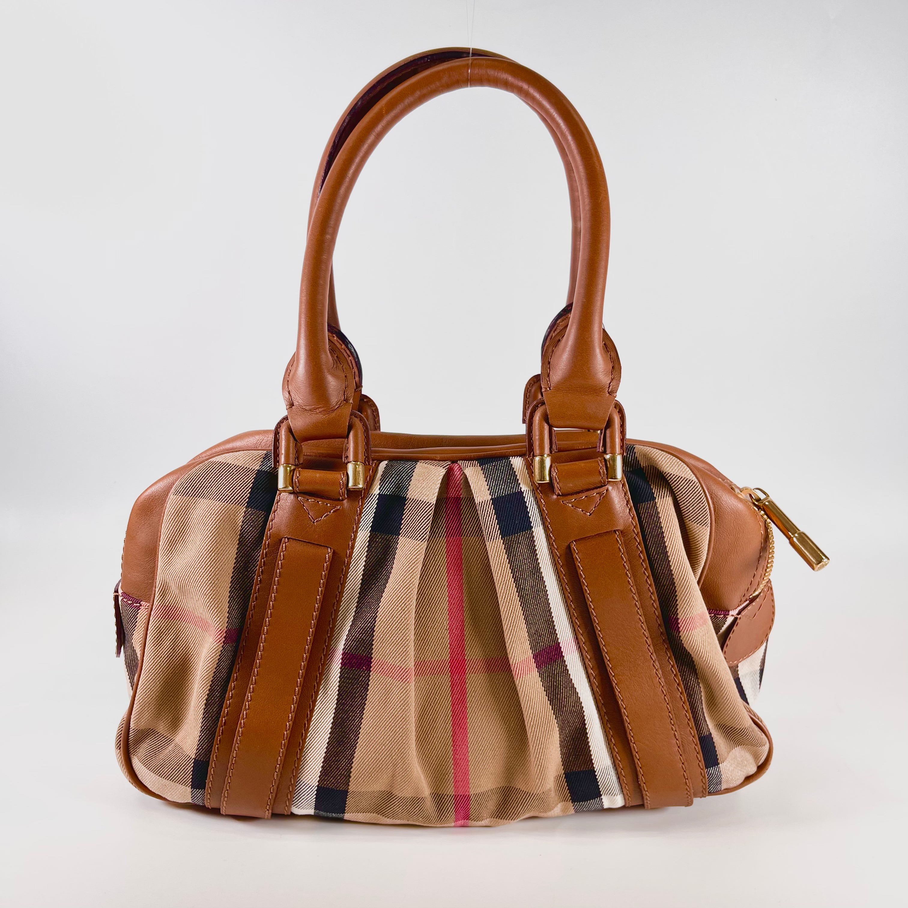 2602 secondhand BURBERRY Nova Check hand bag