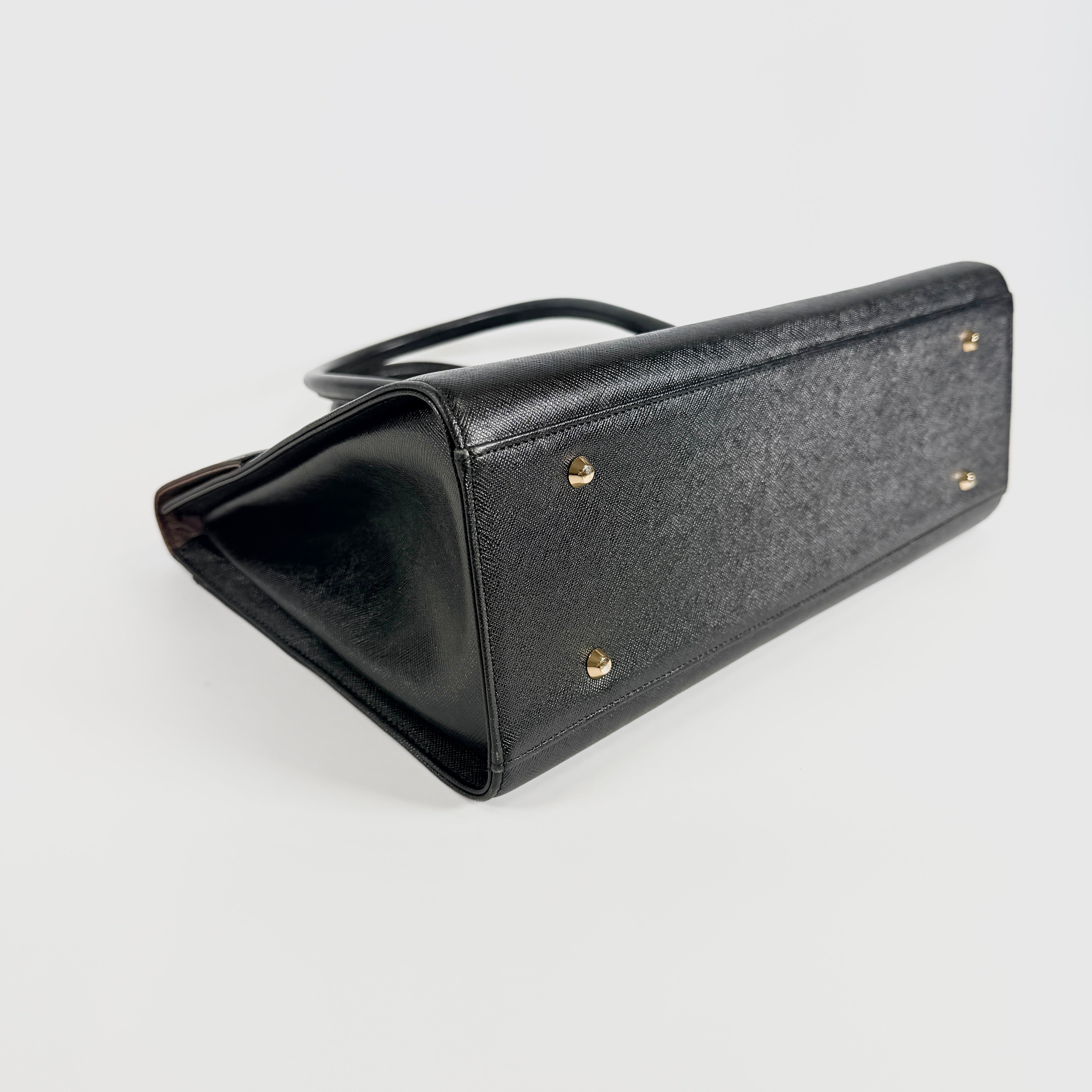 2606 secondhand BURBERRY leather hand bag black