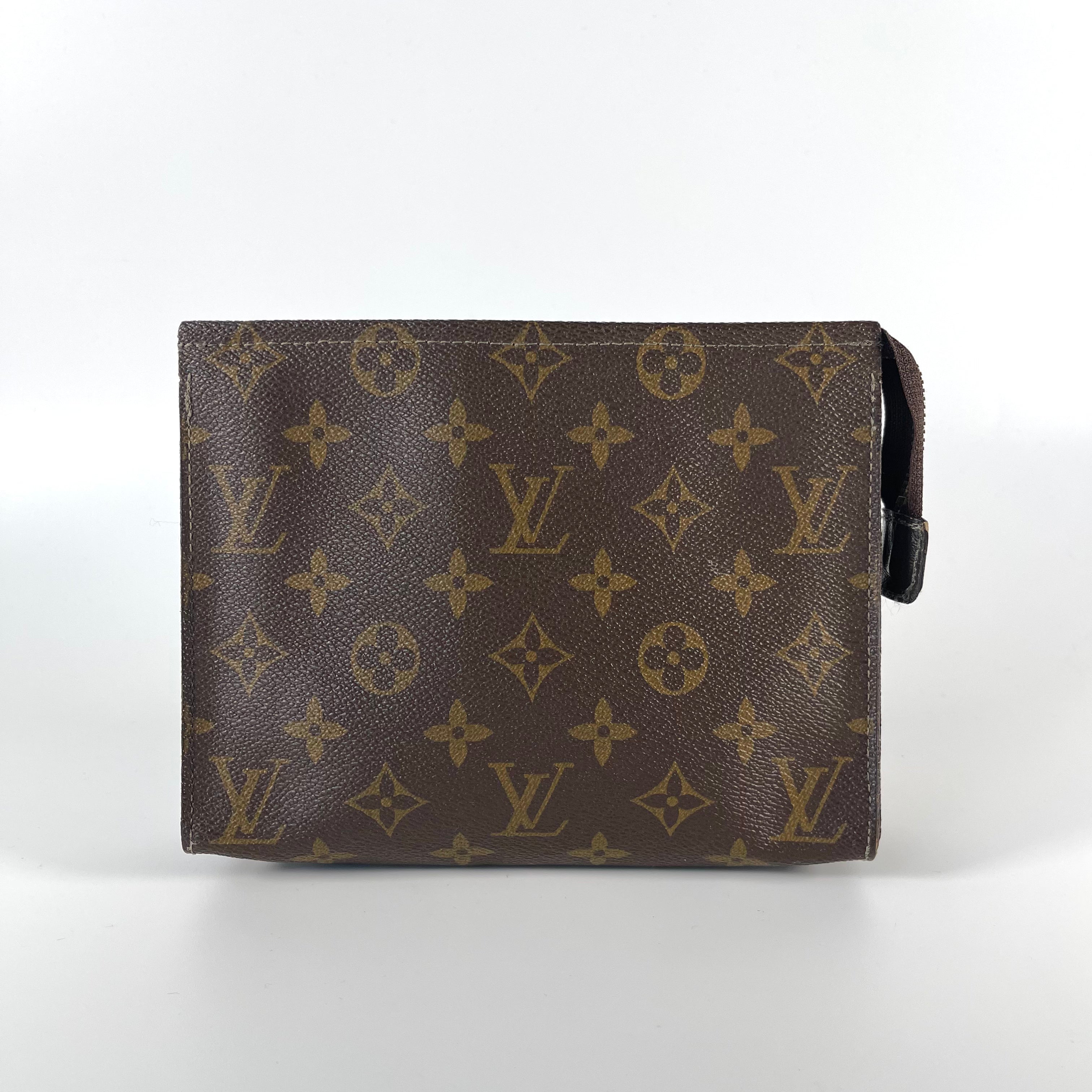 2512 secondhand Louis Vuitton pouch Posh Wallet