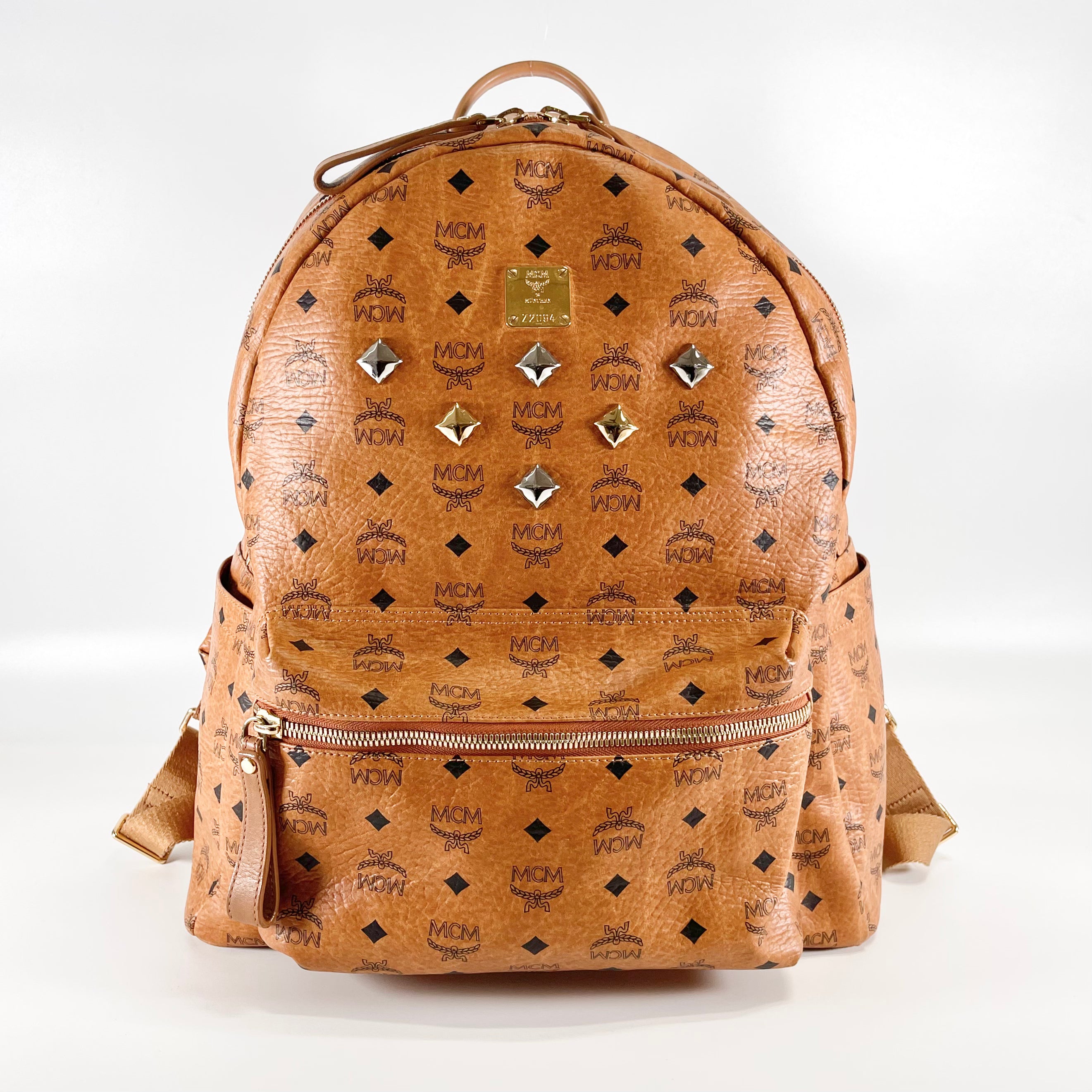 2602 secondhand MCM Visetos backpack