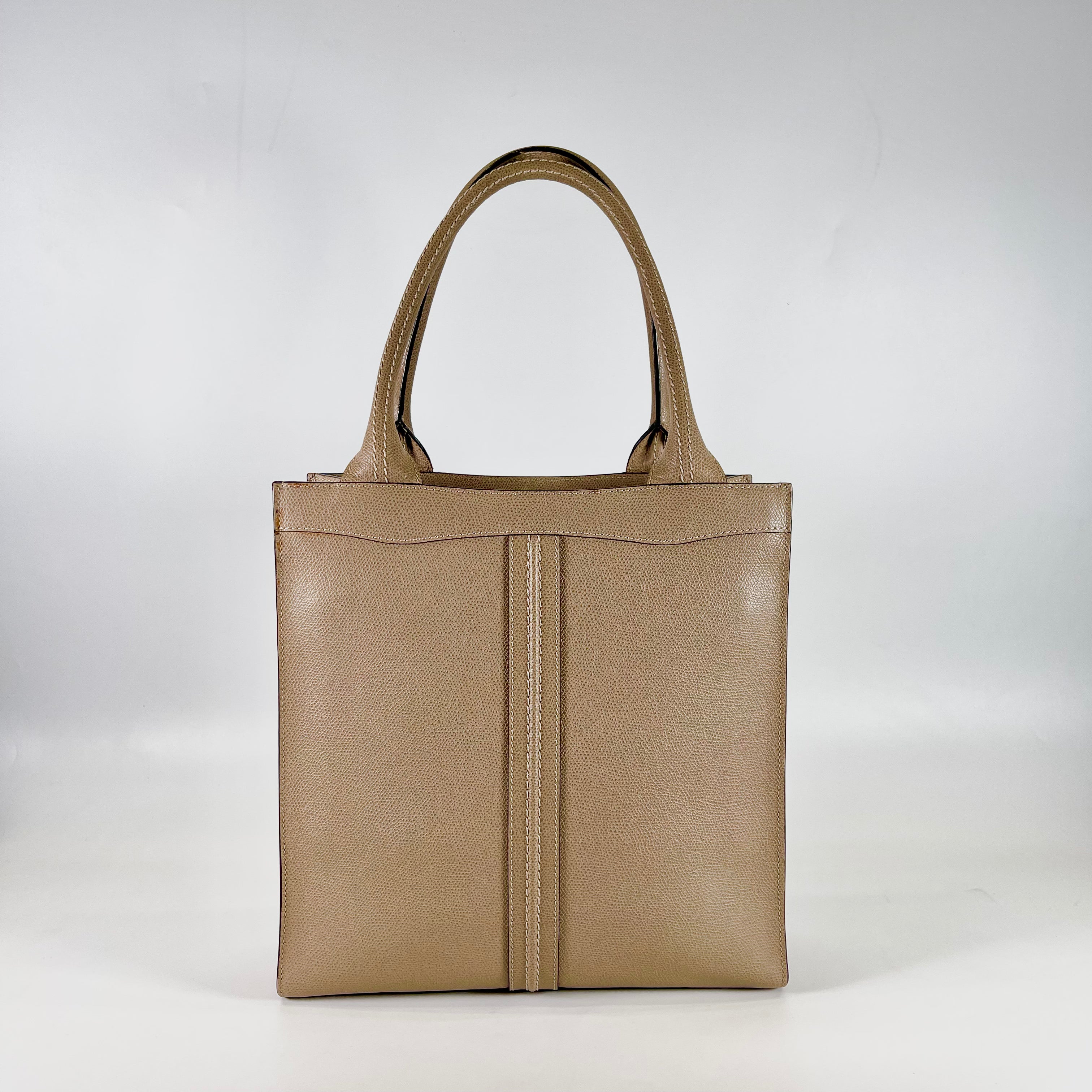 2601 secondhand hand bag leather Greige