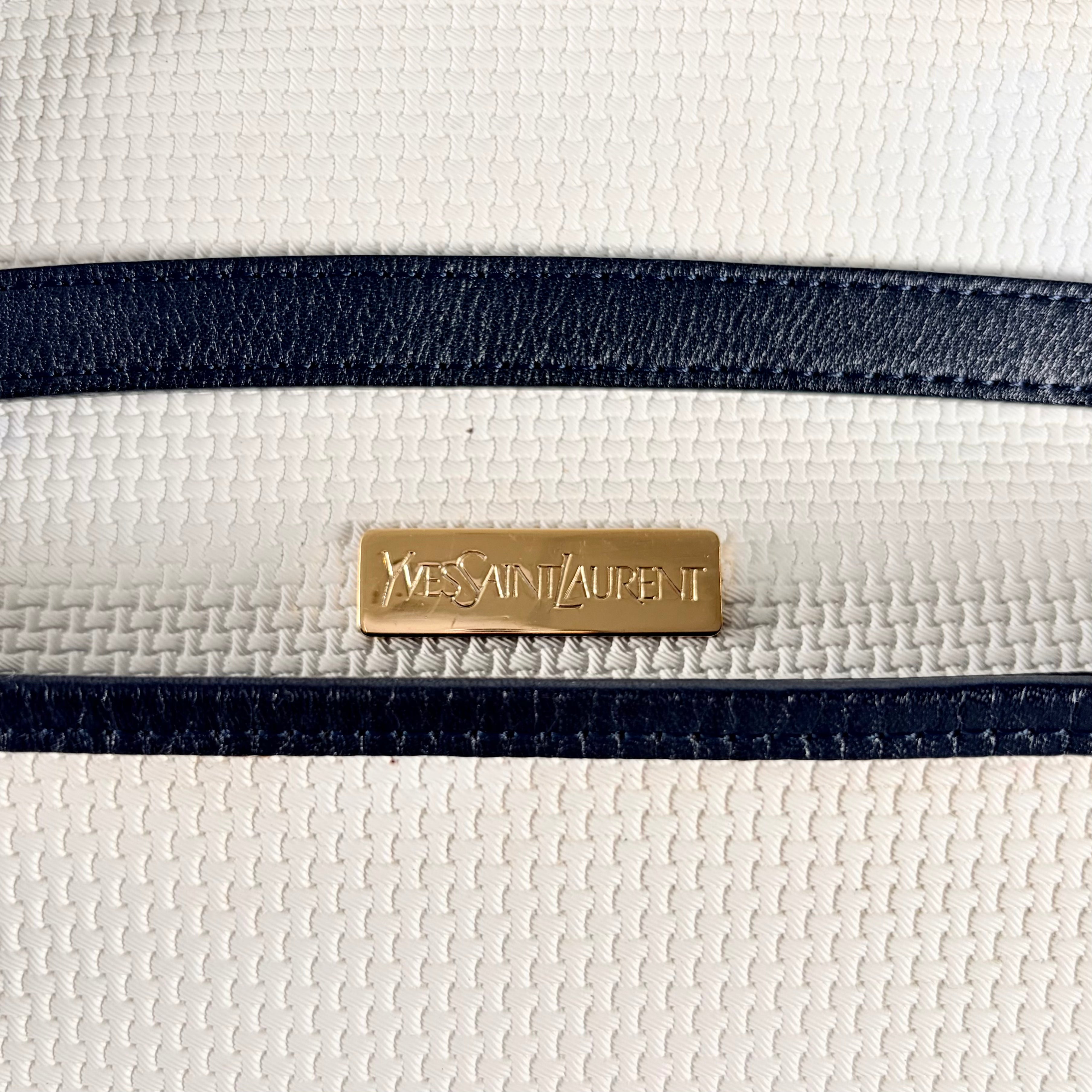 2605 secondhand SAINTLAURENT YSL Shoulder bag