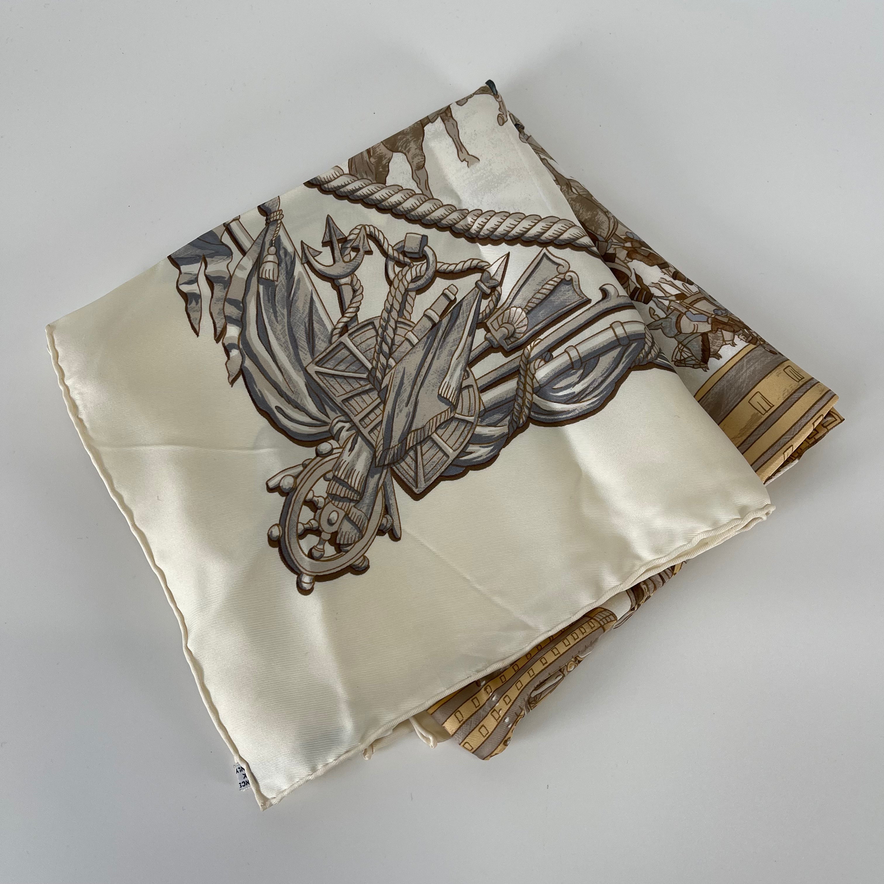 2512 secondhand HERMES carre 90 scarf