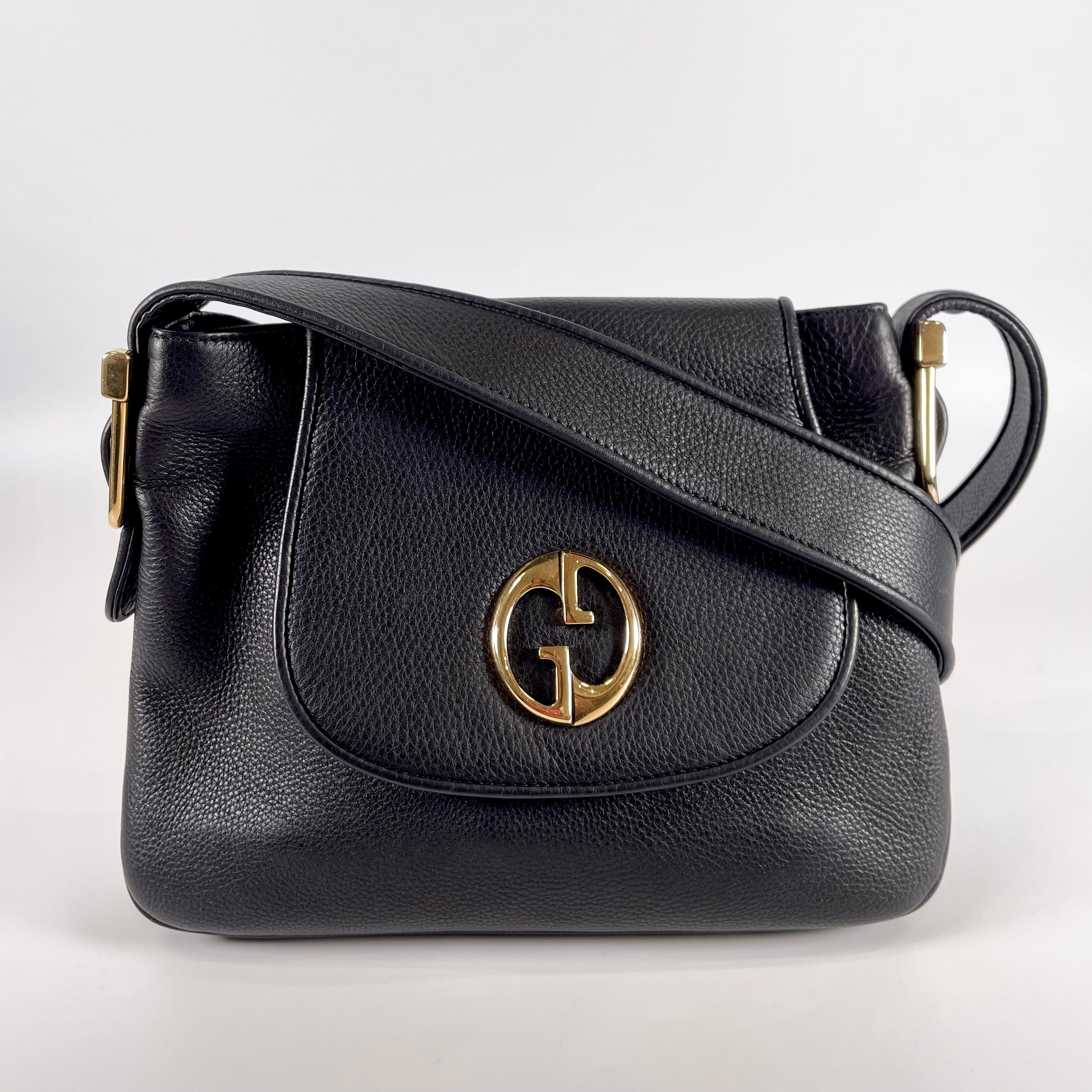 2510 GUCCI Shoulder Bag Black/Leather