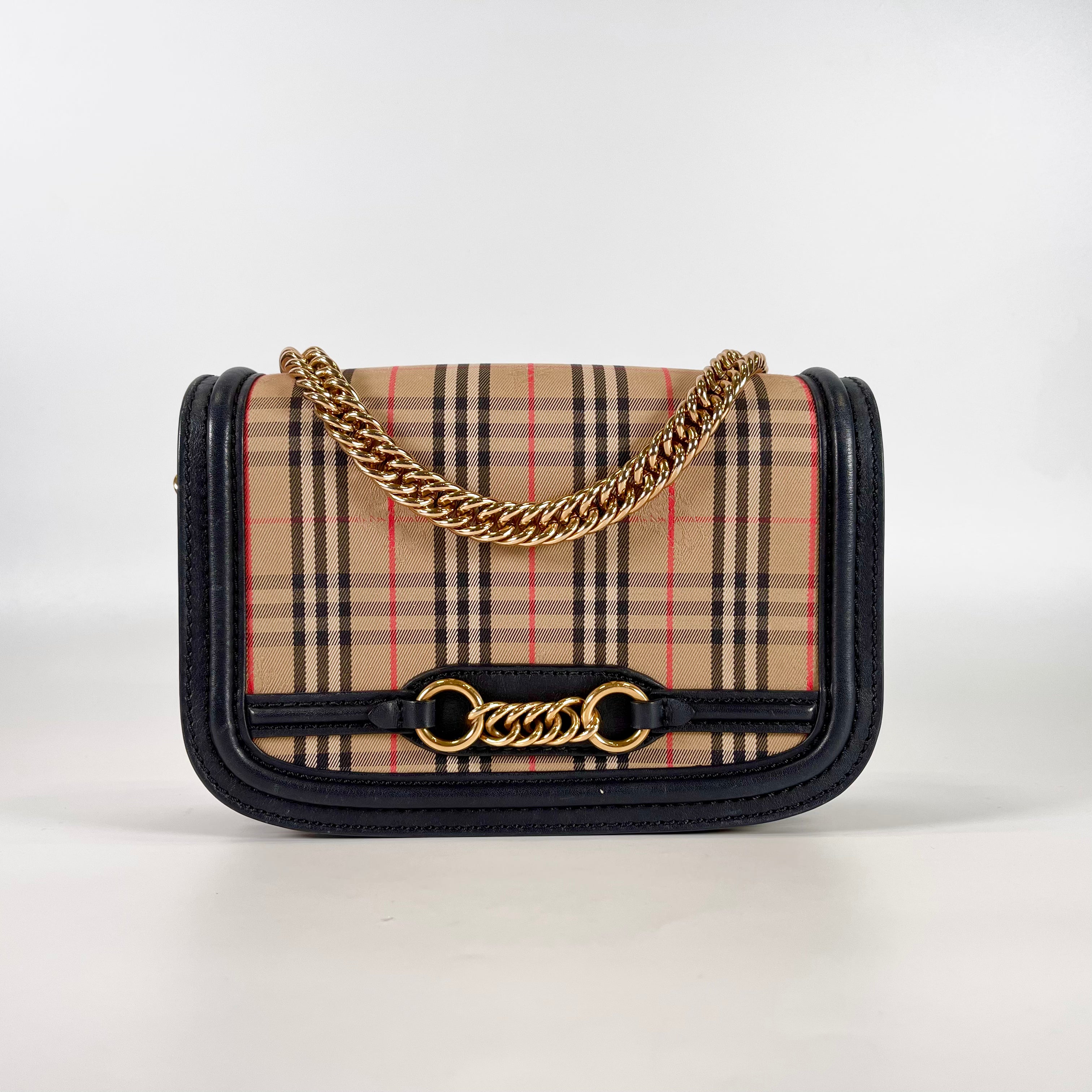 2601 secondhand BURBERRY shadow hose 4080185 Chain Shoulder check