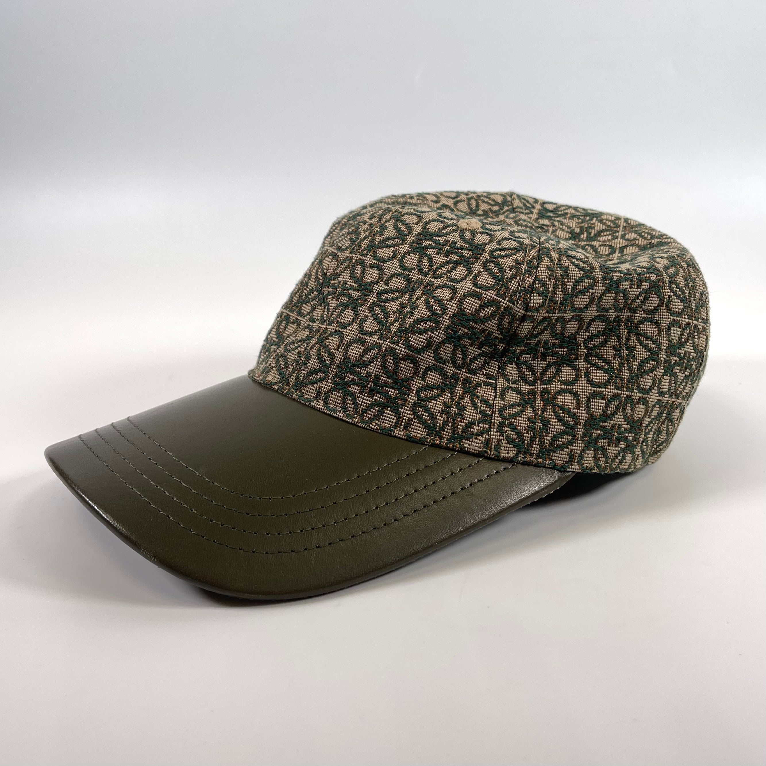 2511 LOEWE cap