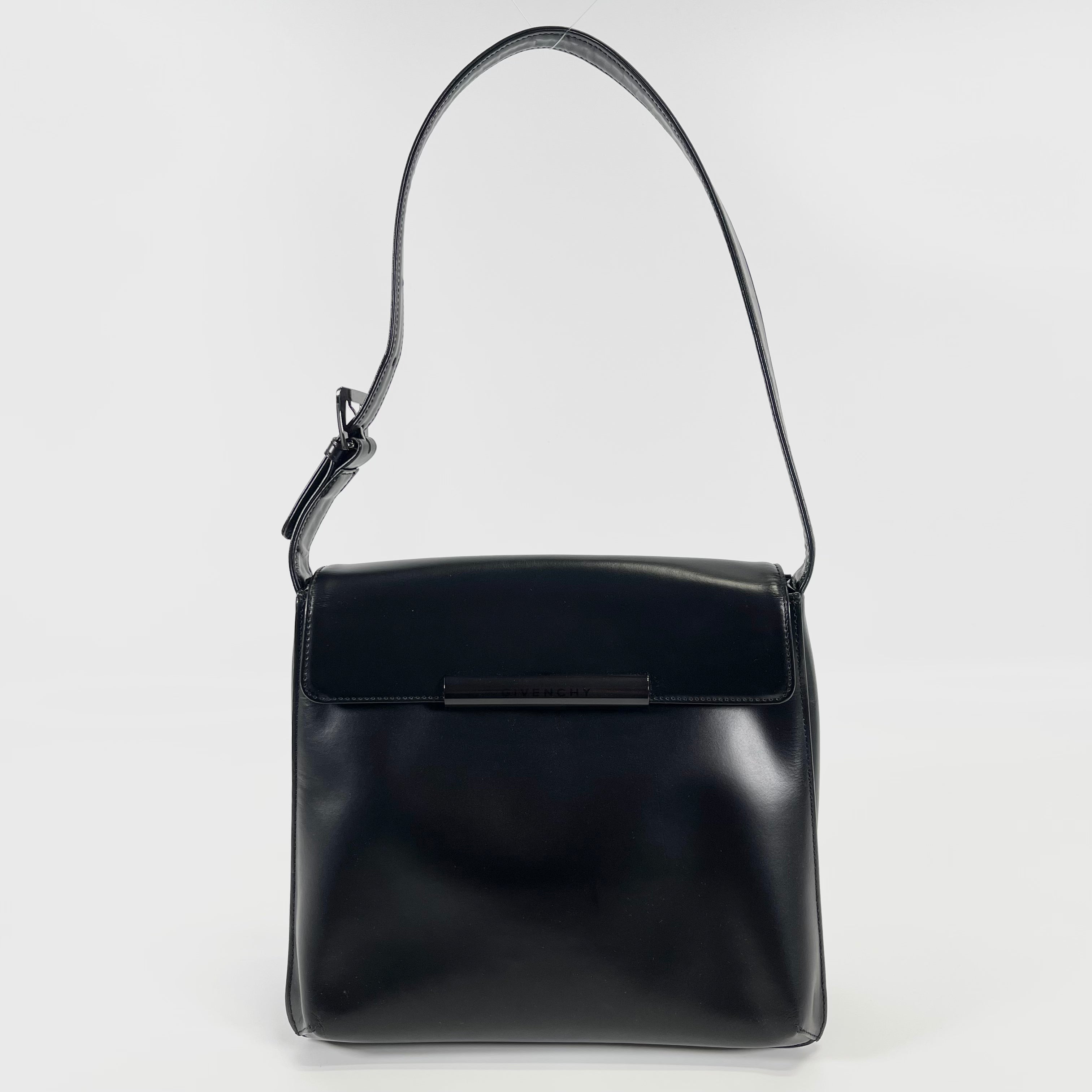 2604 secondhand GIVENCHY van Shoulder bag