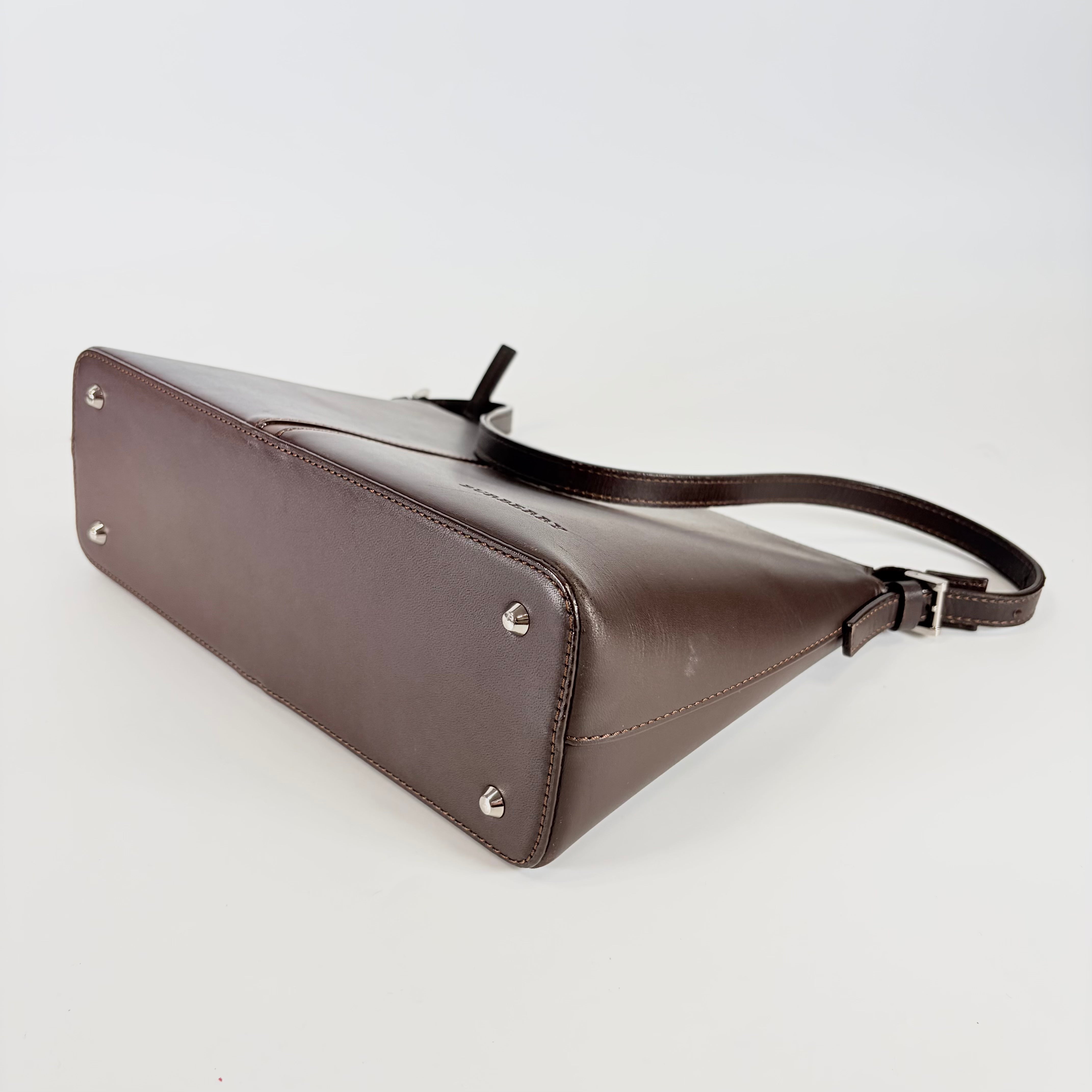 2604 secondhand BURBERRY Shoulder bag
