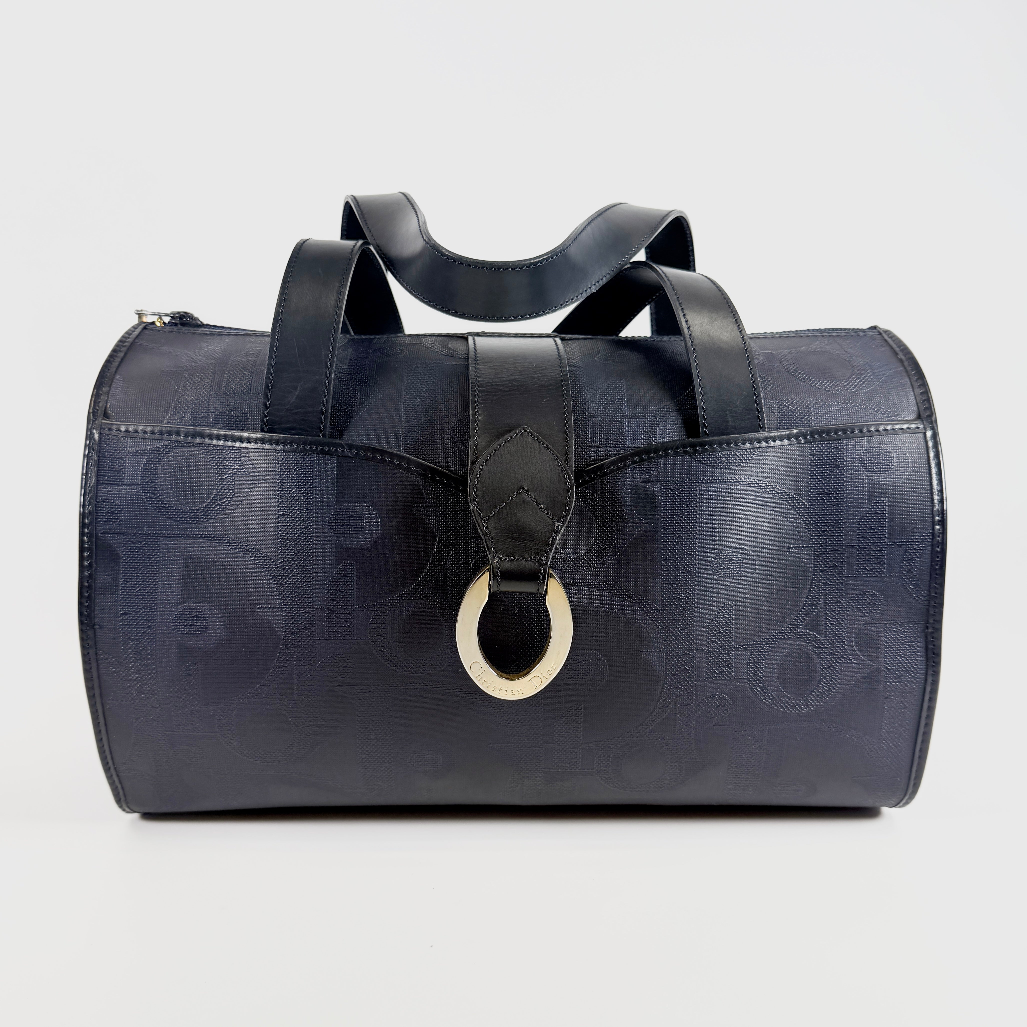 2608 secondhand CD C. Boston bag