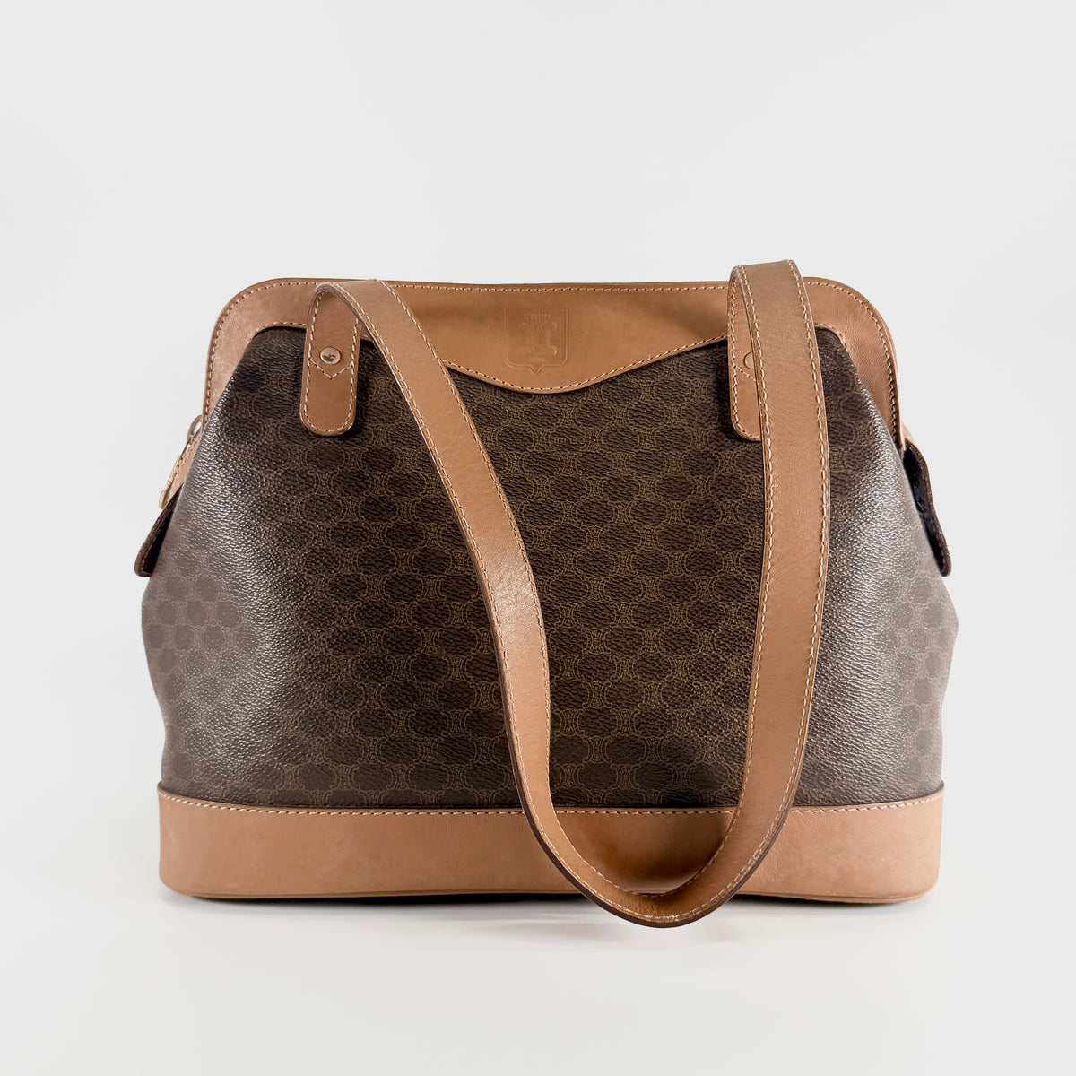 2606 secondhand CELINE hand bag Inside pin