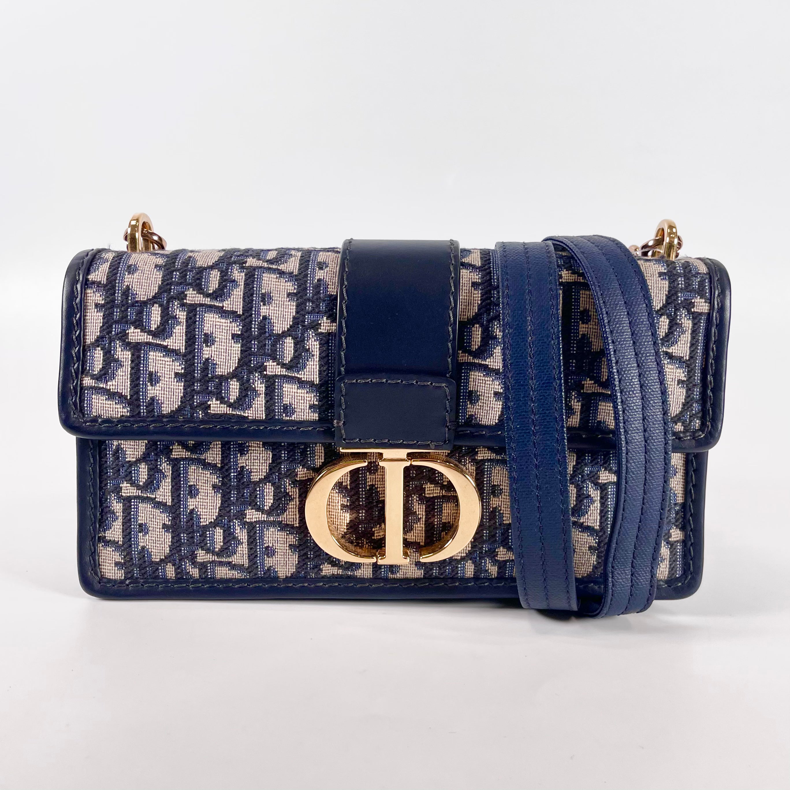 2601 secondhand CD of leak Montaigne canvas x leather Shoulder bag Navy